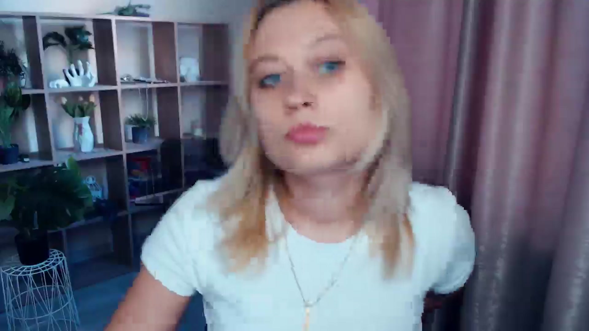 Gallery image thumbnail from Kukla_kolduna's myfreecams stream on, 05/21/2025, 18:11 image 7 of 20