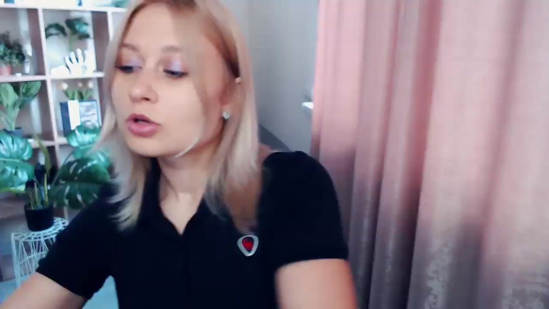 Gallery image thumbnail from Kukla_kolduna's myfreecams stream on, 05/24/2025, 10:37 image 1 of 20