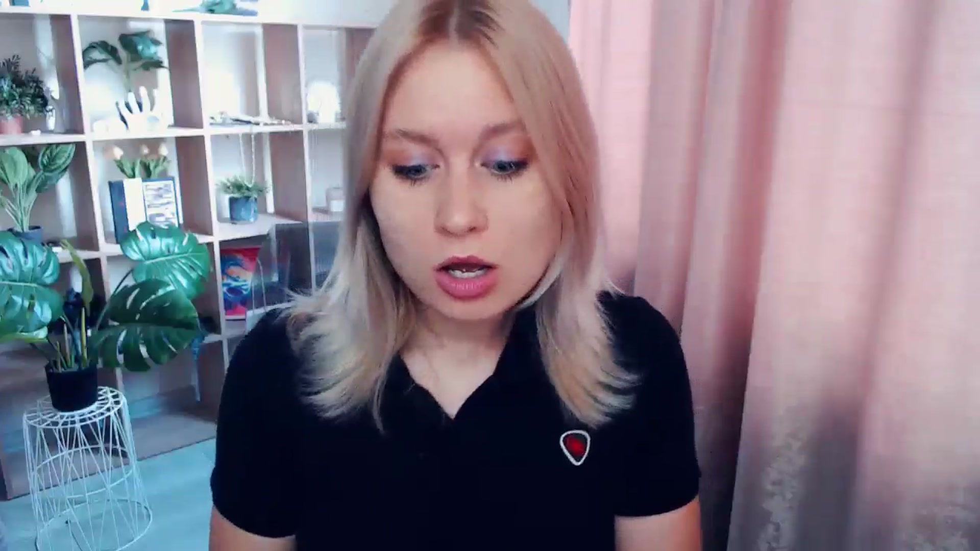 Gallery image thumbnail from Kukla_kolduna's myfreecams stream on, 05/24/2025, 10:37 image 4 of 20