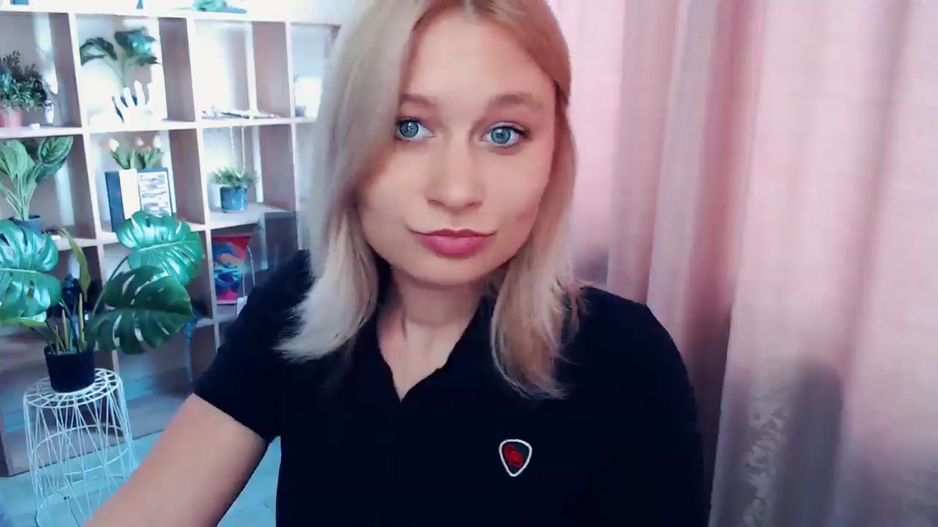 Gallery image thumbnail from Kukla_kolduna's myfreecams stream on, 05/24/2025, 10:37 image 18 of 20
