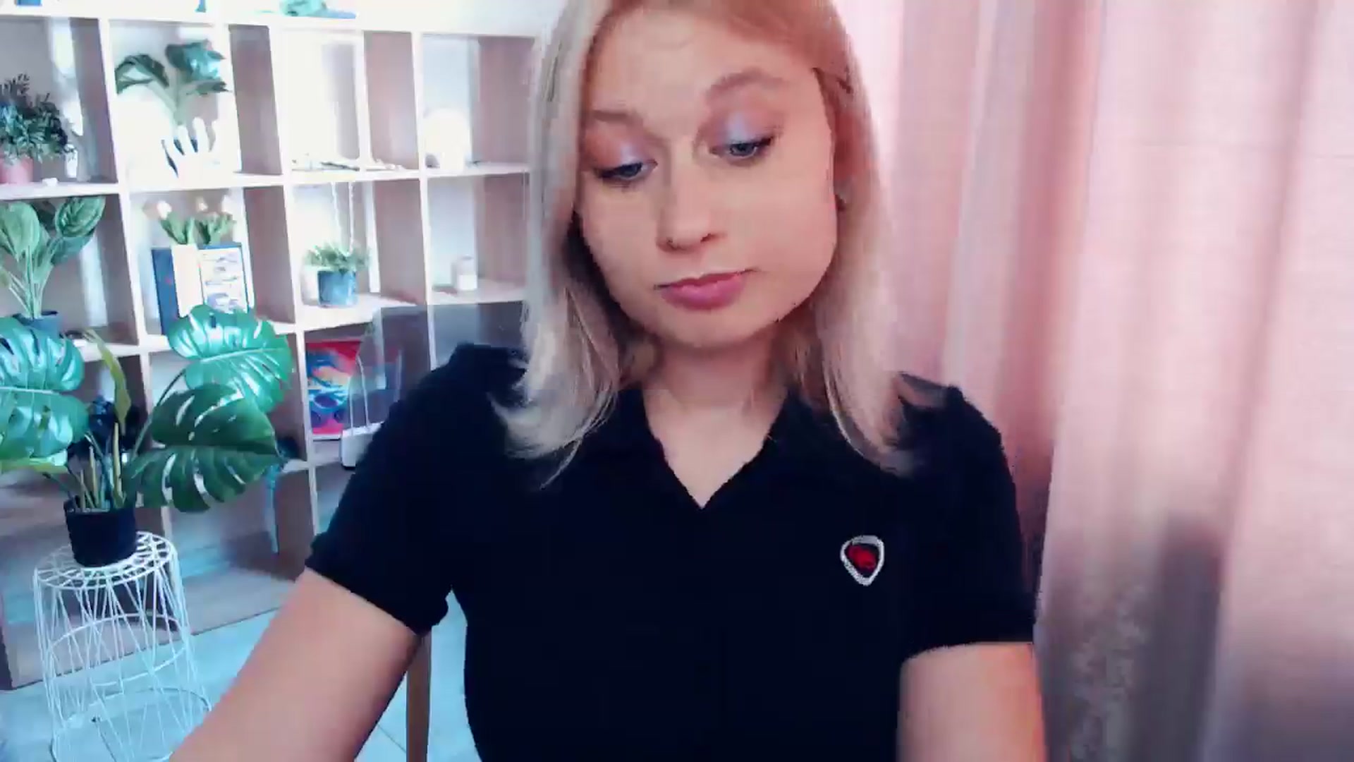 Gallery image thumbnail from Kukla_kolduna's myfreecams stream on, 05/24/2025, 10:37 image 20 of 20