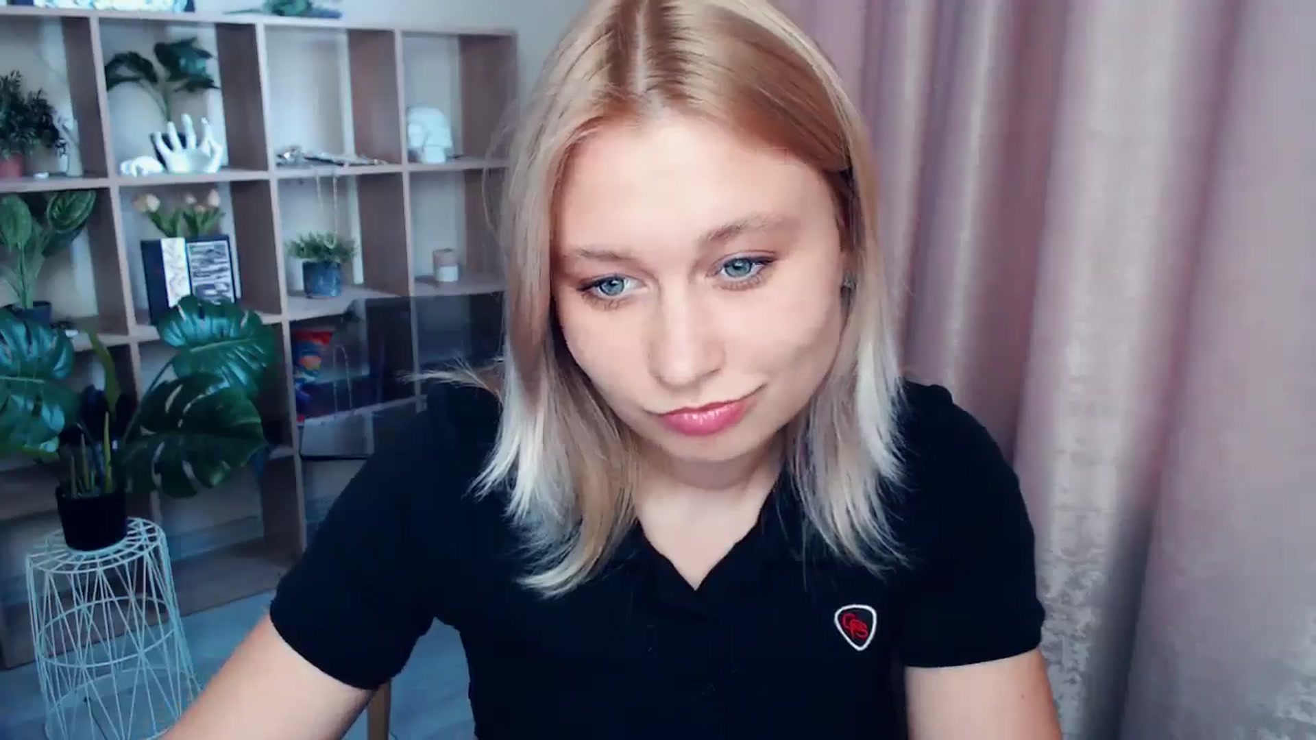 Gallery image thumbnail from Kukla_kolduna's myfreecams stream on, 05/24/2025, 17:00 image 5 of 20