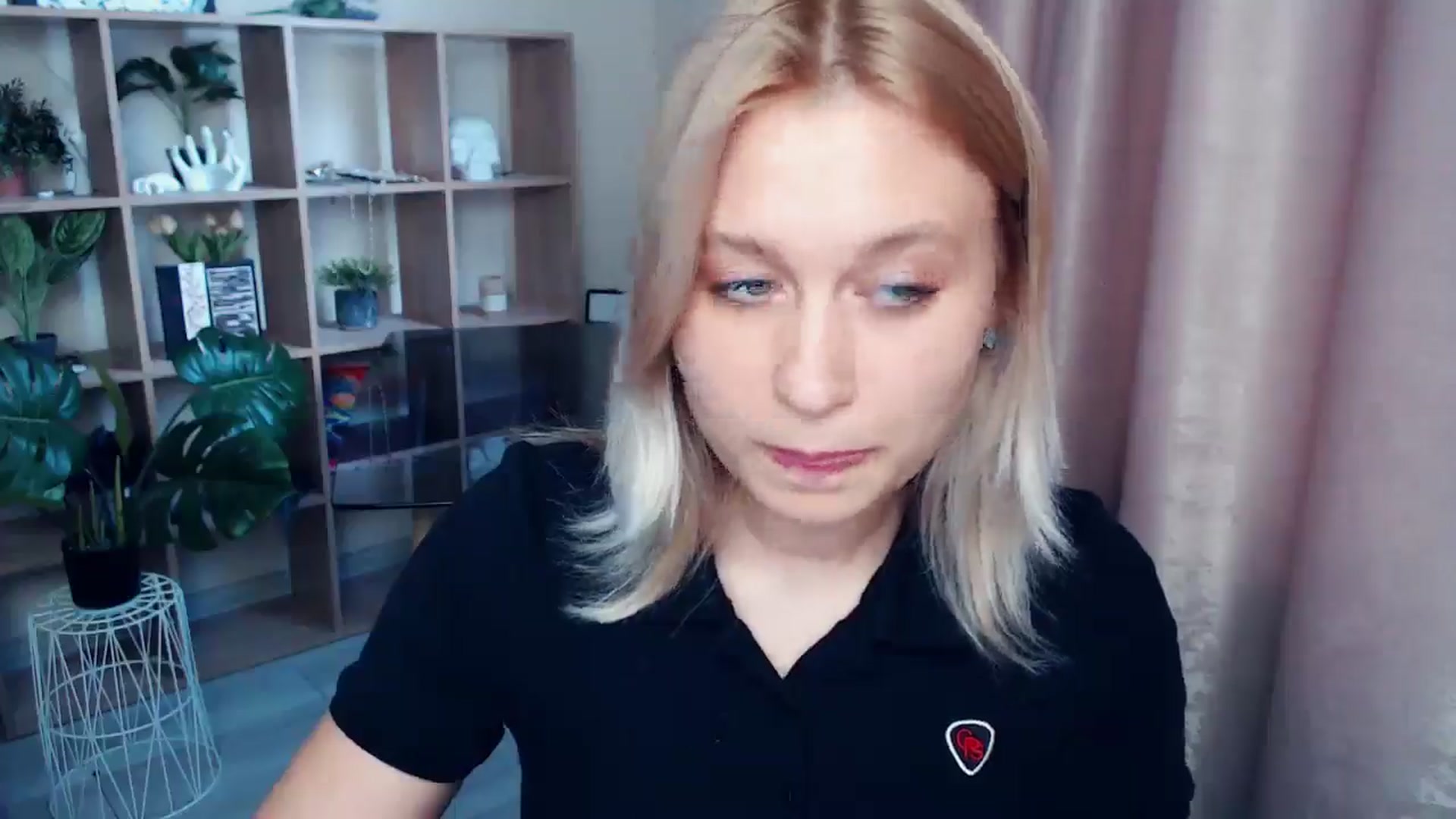 Gallery image thumbnail from Kukla_kolduna's myfreecams stream on, 05/24/2025, 17:00 image 4 of 20