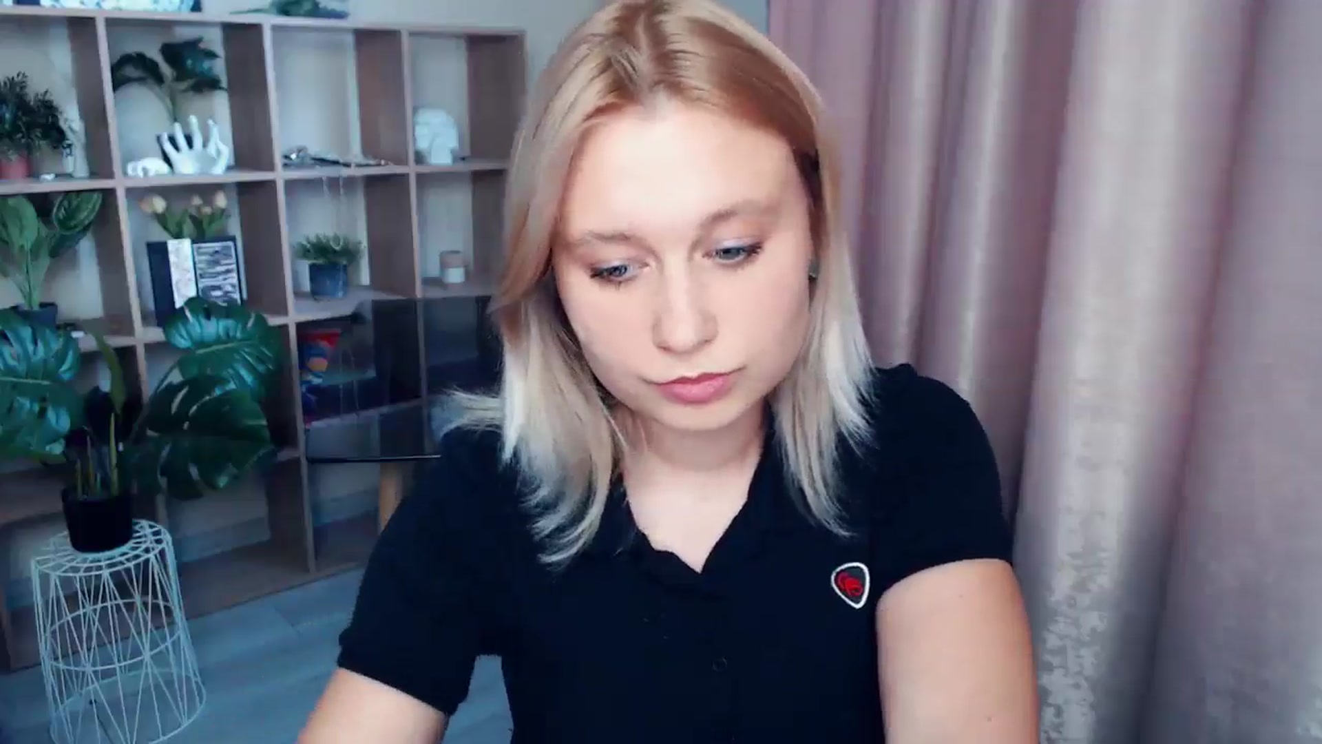 Gallery image thumbnail from Kukla_kolduna's myfreecams stream on, 05/24/2025, 17:00 image 3 of 20