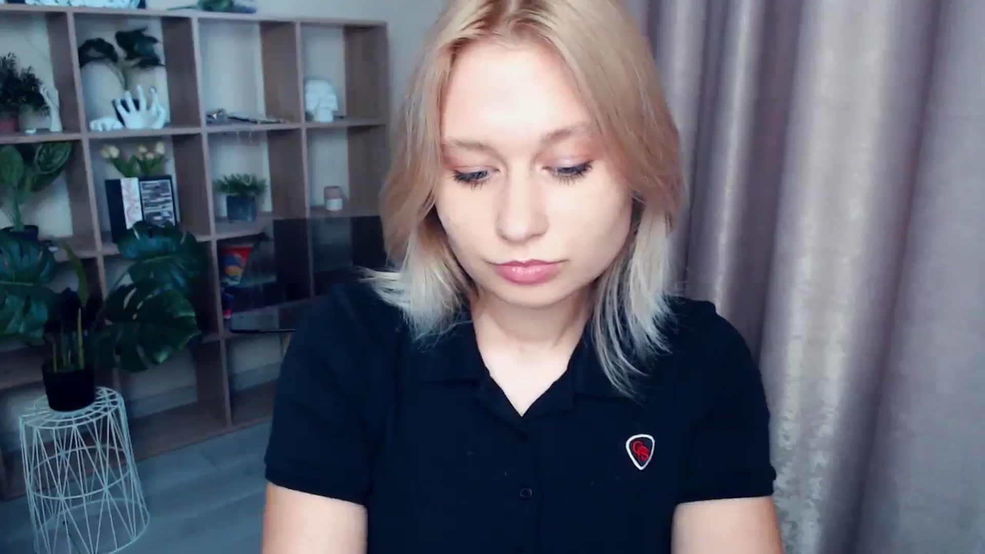 Gallery image thumbnail from Kukla_kolduna's myfreecams stream on, 05/24/2025, 17:00 image 12 of 20