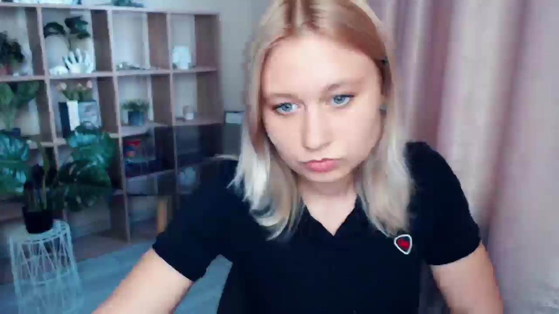 Gallery image thumbnail from Kukla_kolduna's myfreecams stream on, 05/24/2025, 17:00 image 6 of 20