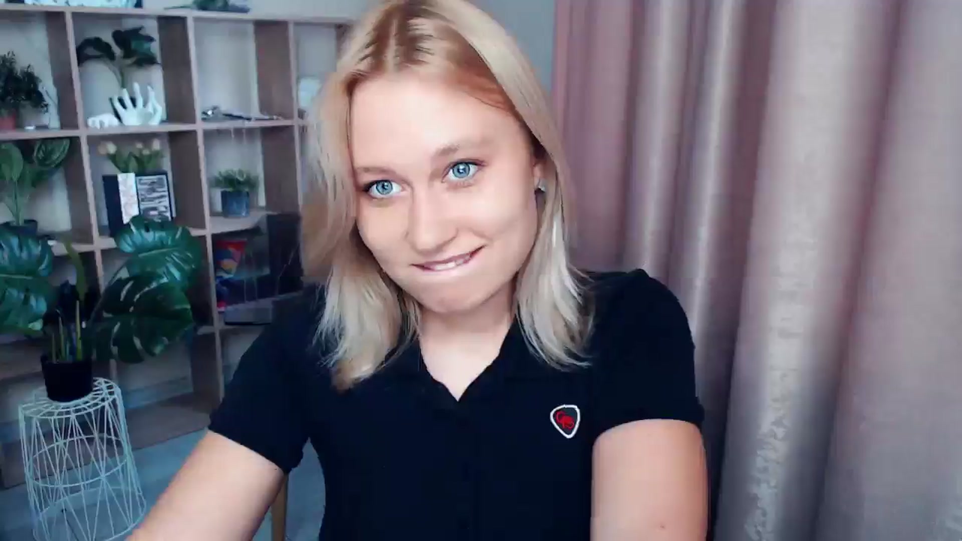 Gallery image thumbnail from Kukla_kolduna's myfreecams stream on, 05/24/2025, 17:00 image 20 of 20