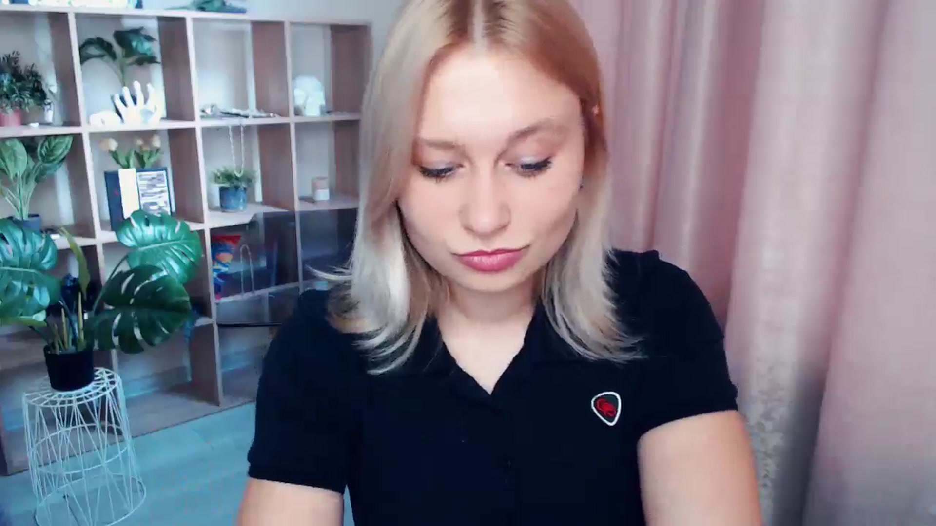 Gallery image thumbnail from Kukla_kolduna's myfreecams stream on, 05/24/2025, 17:00 image 2 of 20