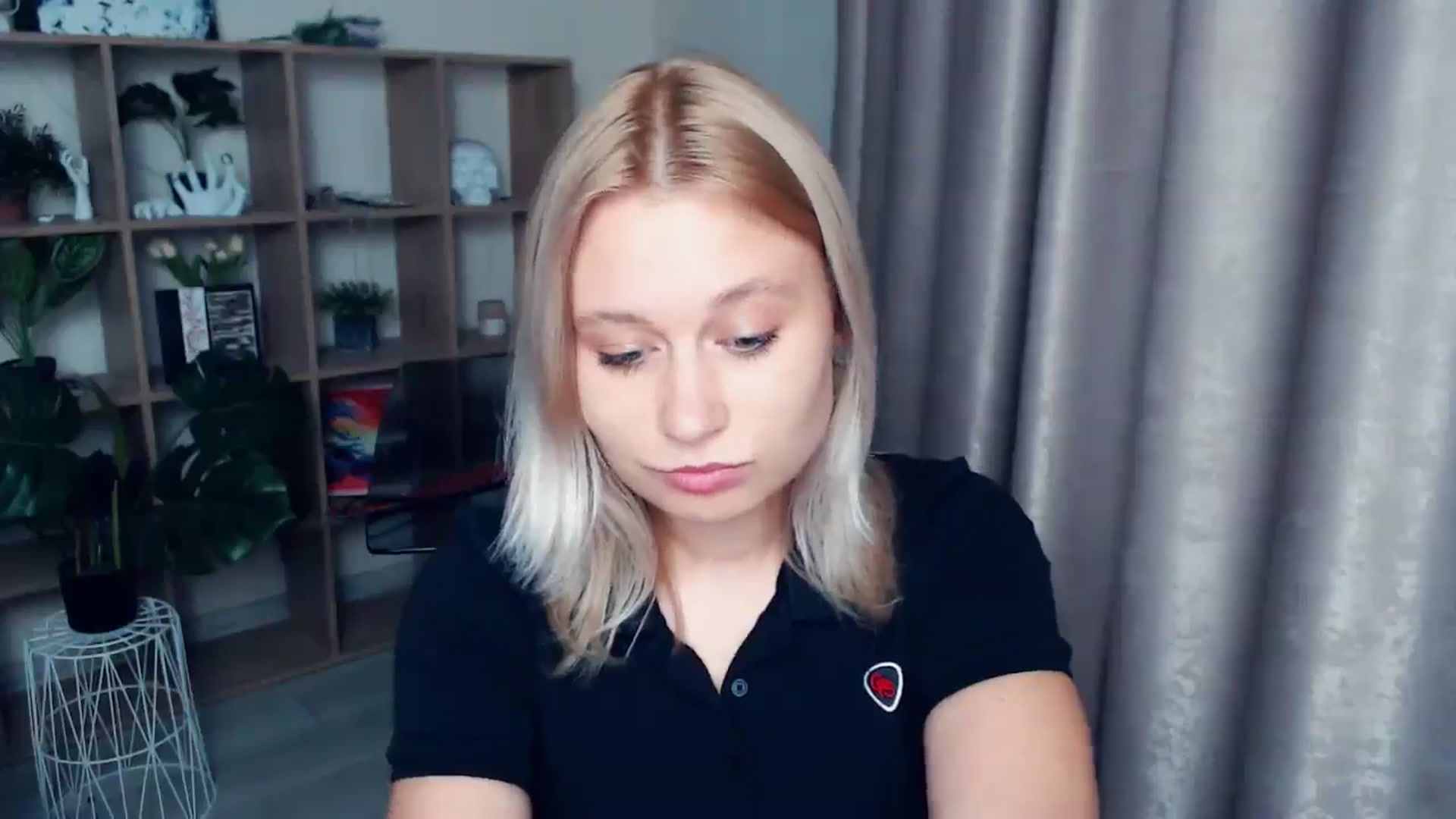 Gallery image thumbnail from Kukla_kolduna's myfreecams stream on, 05/24/2025, 18:15 image 7 of 20