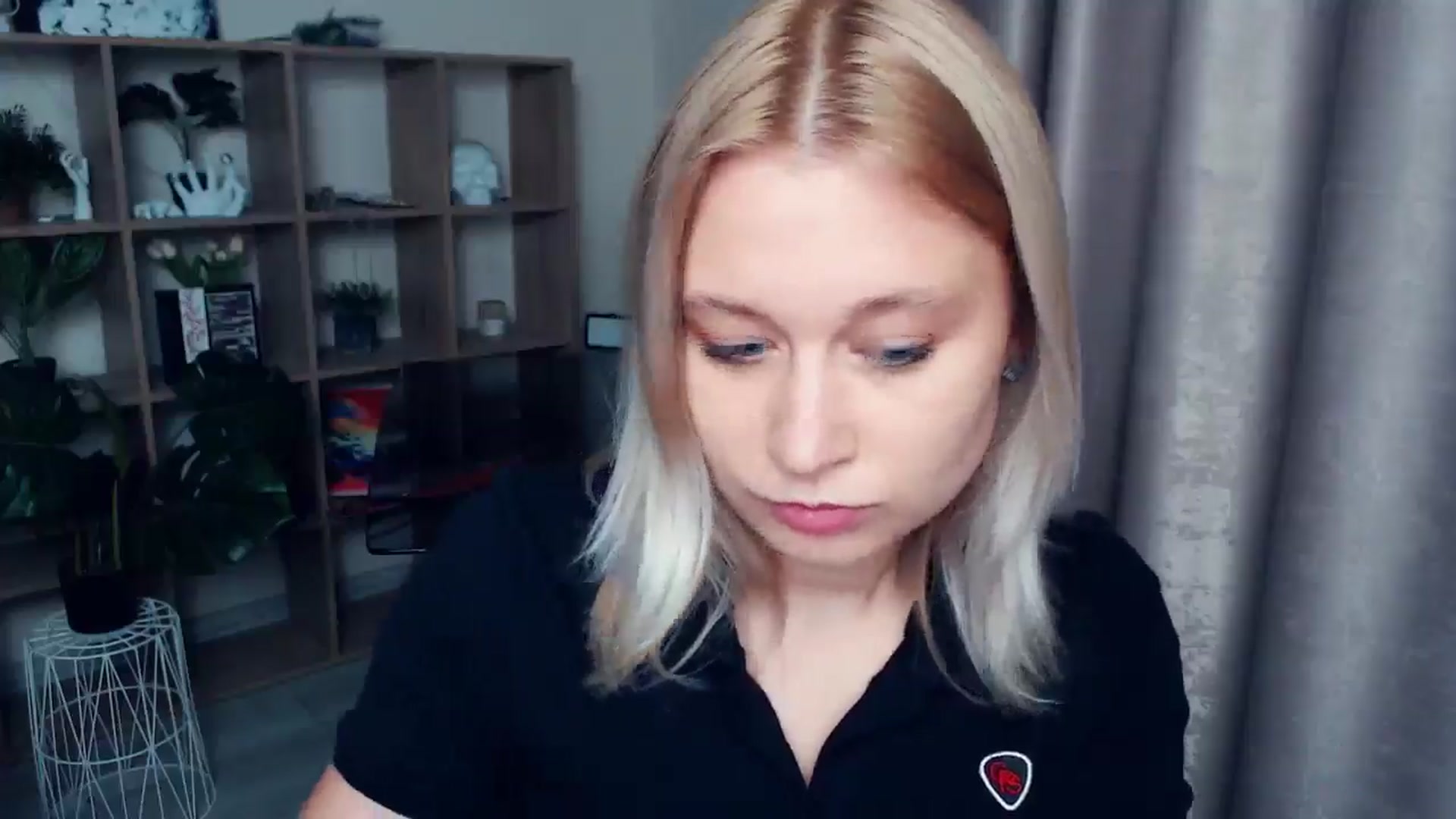 Gallery image thumbnail from Kukla_kolduna's myfreecams stream on, 05/24/2025, 18:15 image 14 of 20