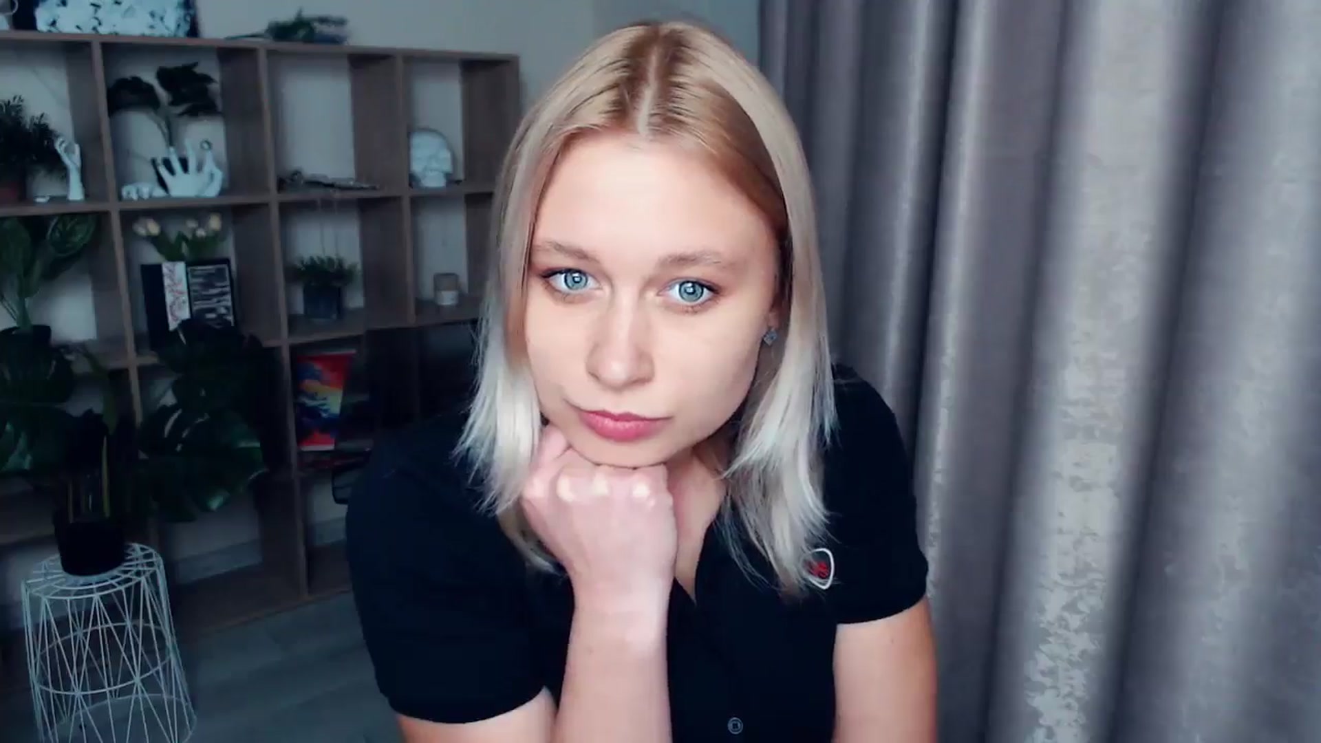 Gallery image thumbnail from Kukla_kolduna's myfreecams stream on, 05/24/2025, 18:15 image 19 of 20