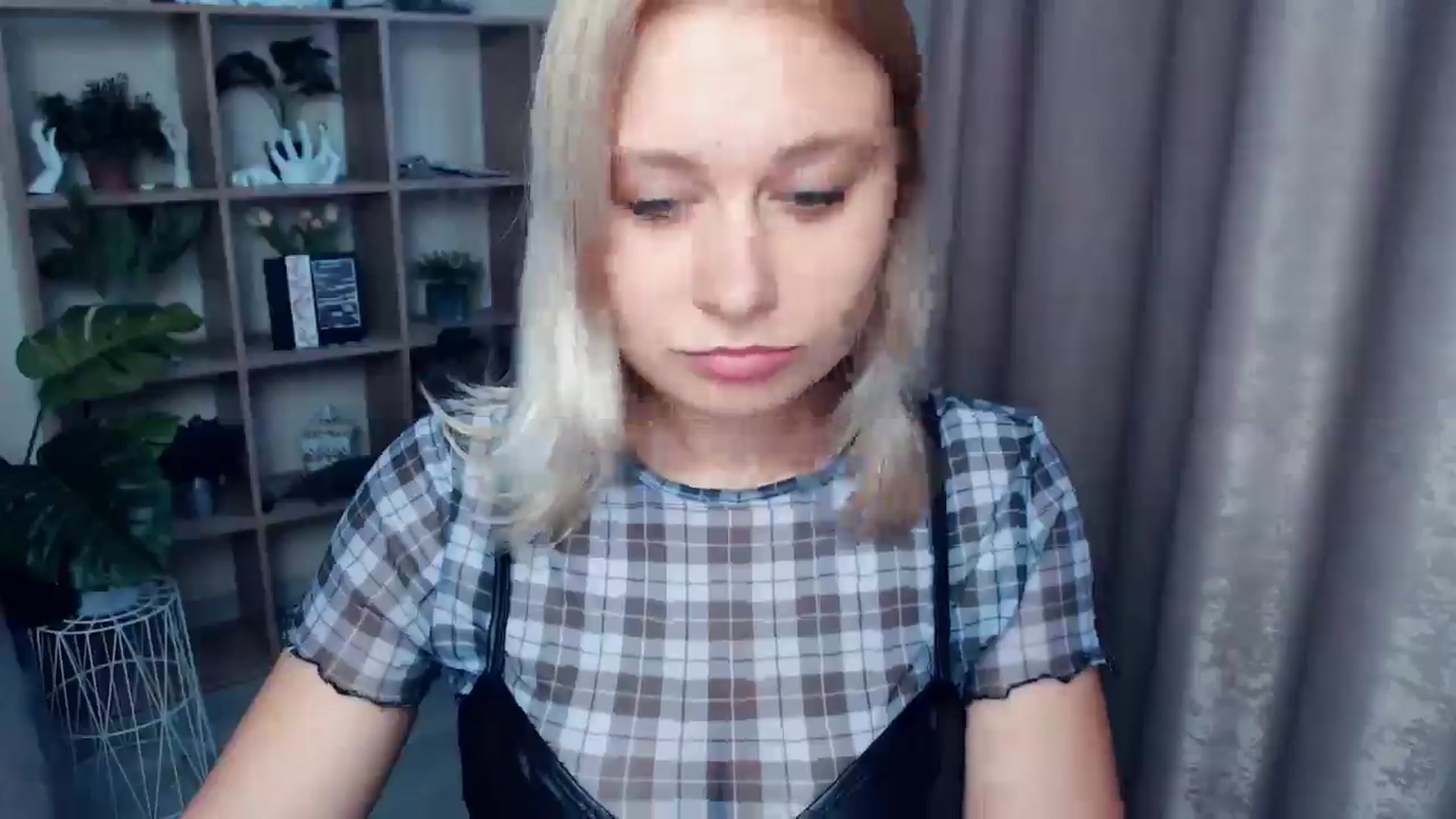 Gallery image thumbnail from Kukla_kolduna's myfreecams stream on, 05/25/2025, 17:02 image 11 of 20