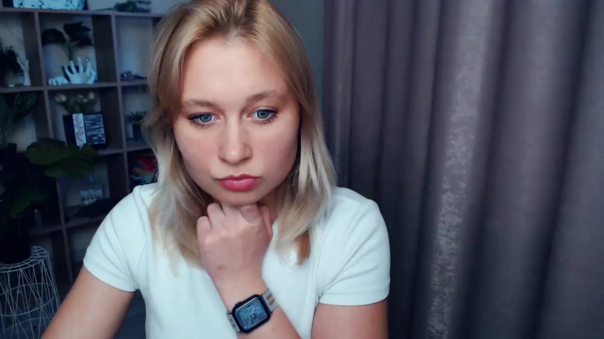 Gallery image thumbnail from Kukla_kolduna's myfreecams stream on, 05/29/2025, 18:13 image 1 of 20