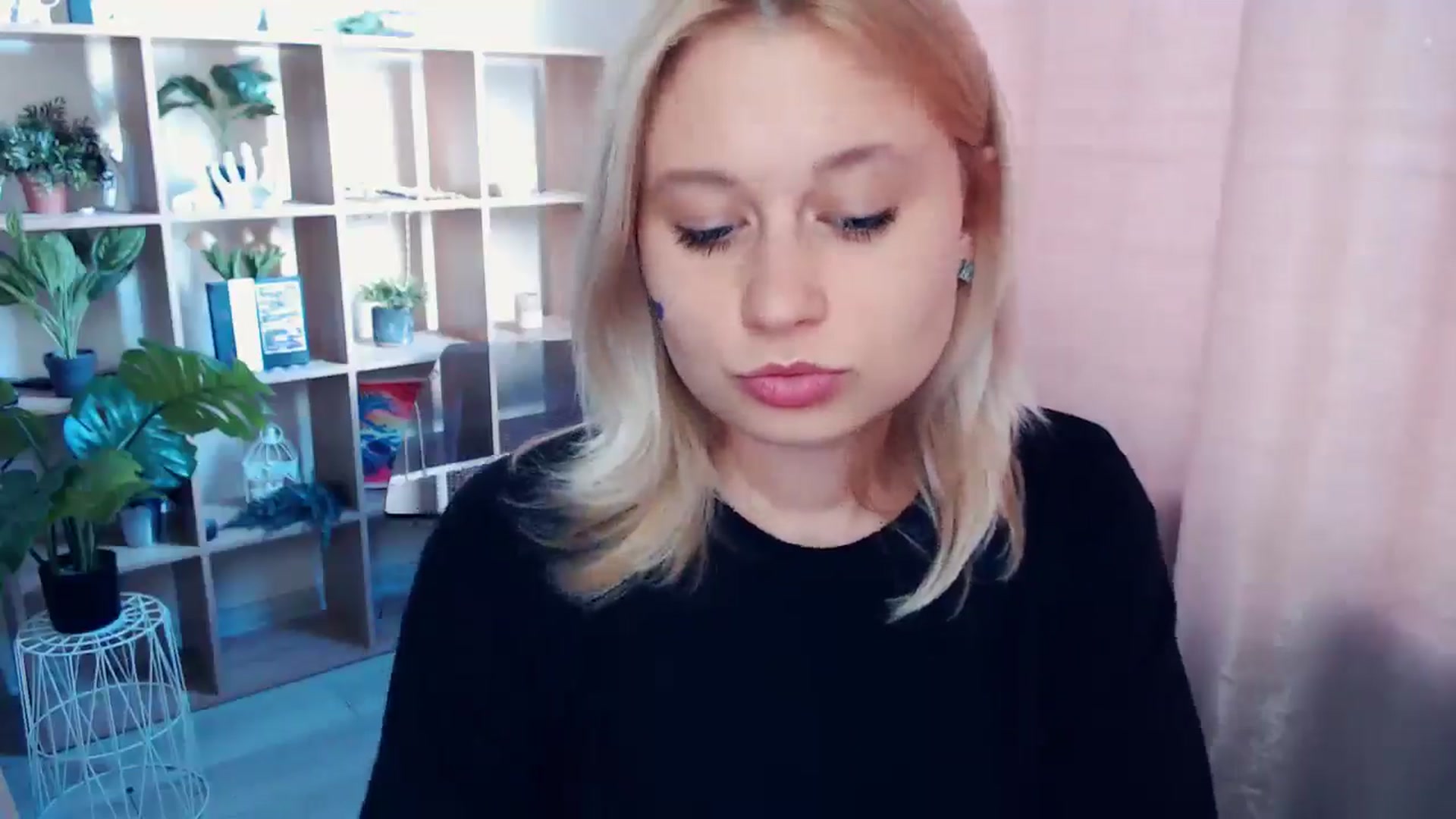Gallery image thumbnail from Kukla_kolduna's myfreecams stream on, 05/30/2025, 17:53 image 2 of 20