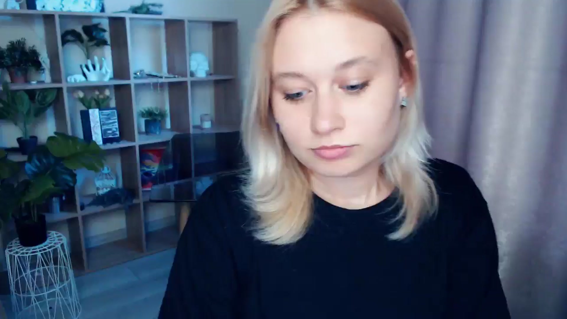 Gallery image thumbnail from Kukla_kolduna's myfreecams stream on, 05/30/2025, 17:53 image 15 of 20