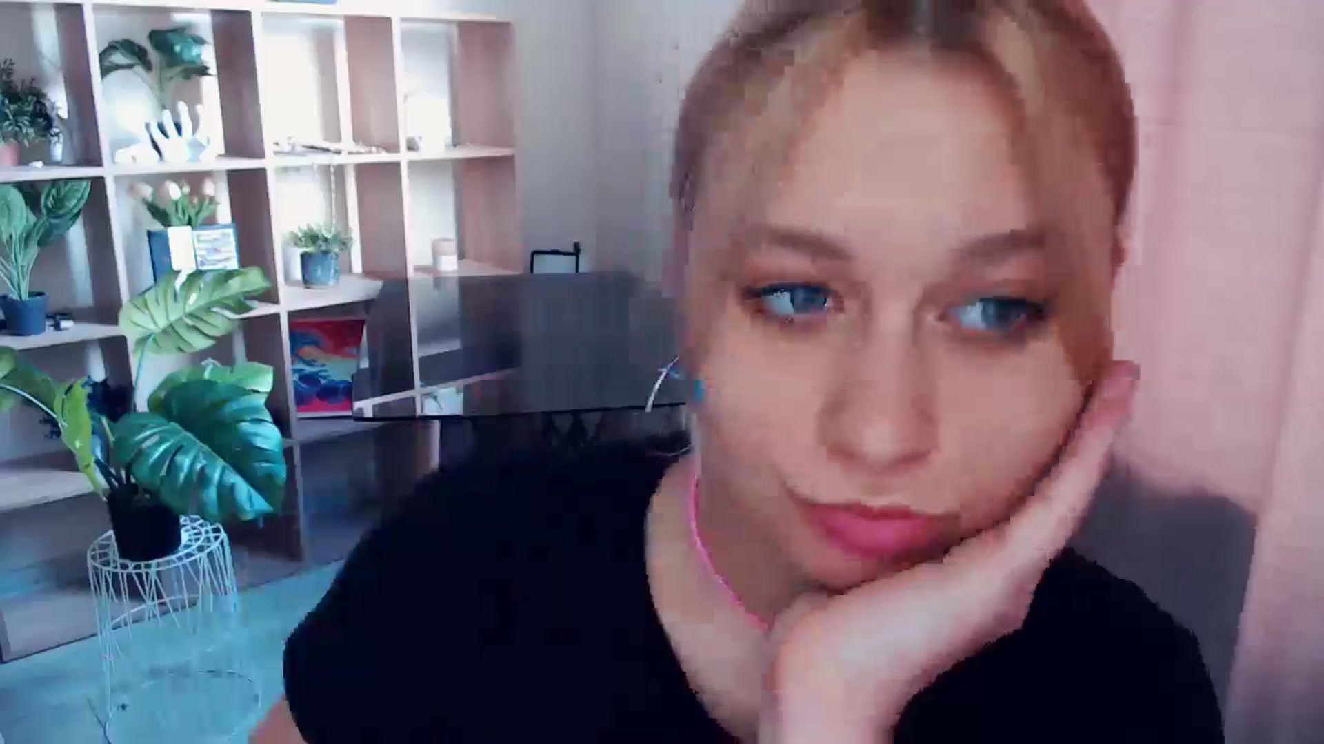 Gallery image thumbnail from Kukla_kolduna's myfreecams stream on, 05/31/2025, 16:04 image 11 of 20