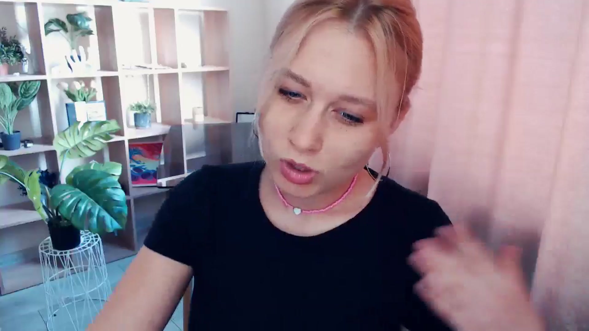 Gallery image thumbnail from Kukla_kolduna's myfreecams stream on, 05/31/2025, 16:04 image 3 of 20