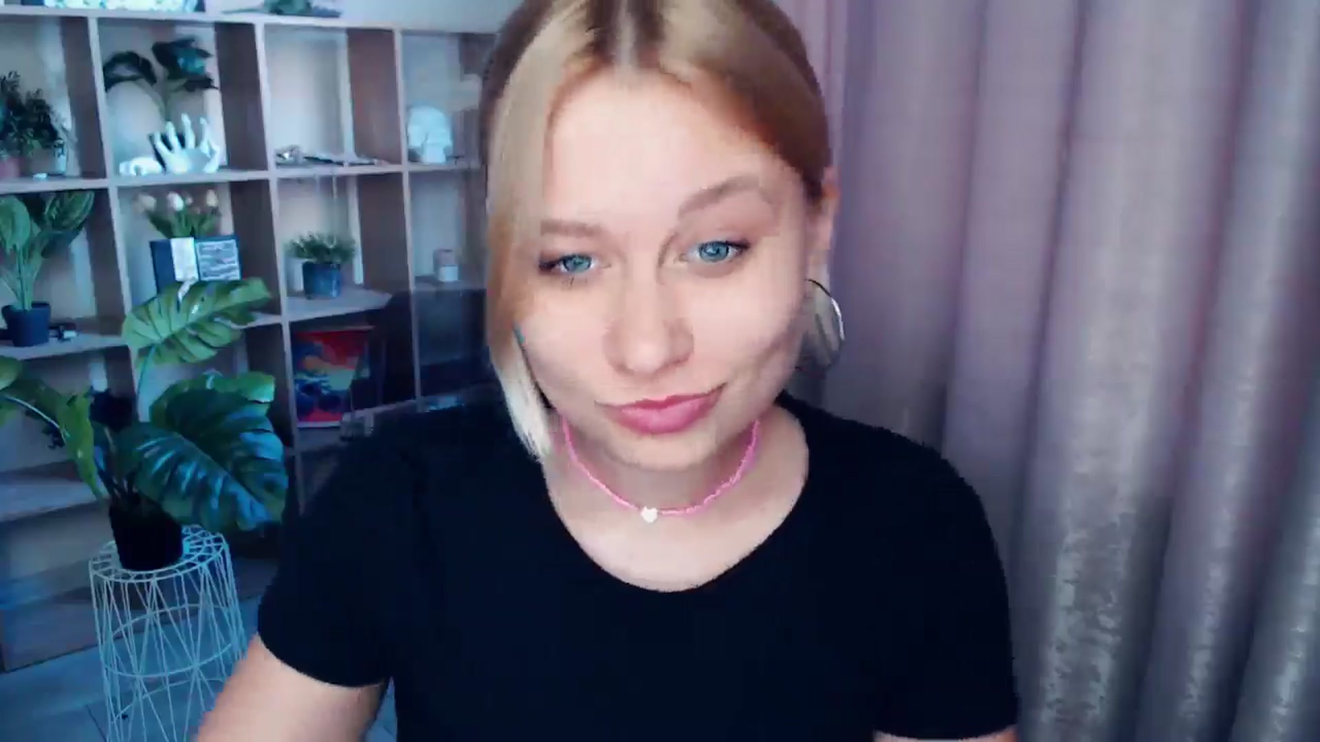 Gallery image thumbnail from Kukla_kolduna's myfreecams stream on, 05/31/2025, 18:09 image 7 of 20