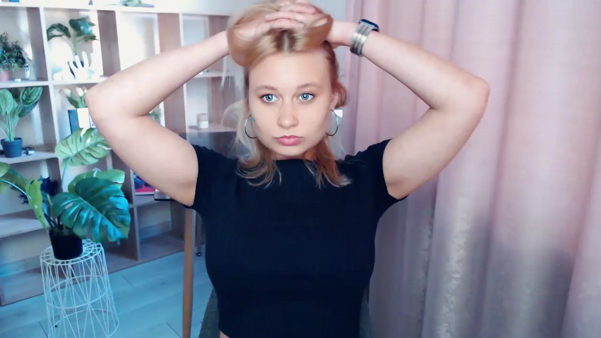 Gallery image thumbnail from Kukla_kolduna's myfreecams stream on, 05/31/2025, 18:09 image 1 of 20