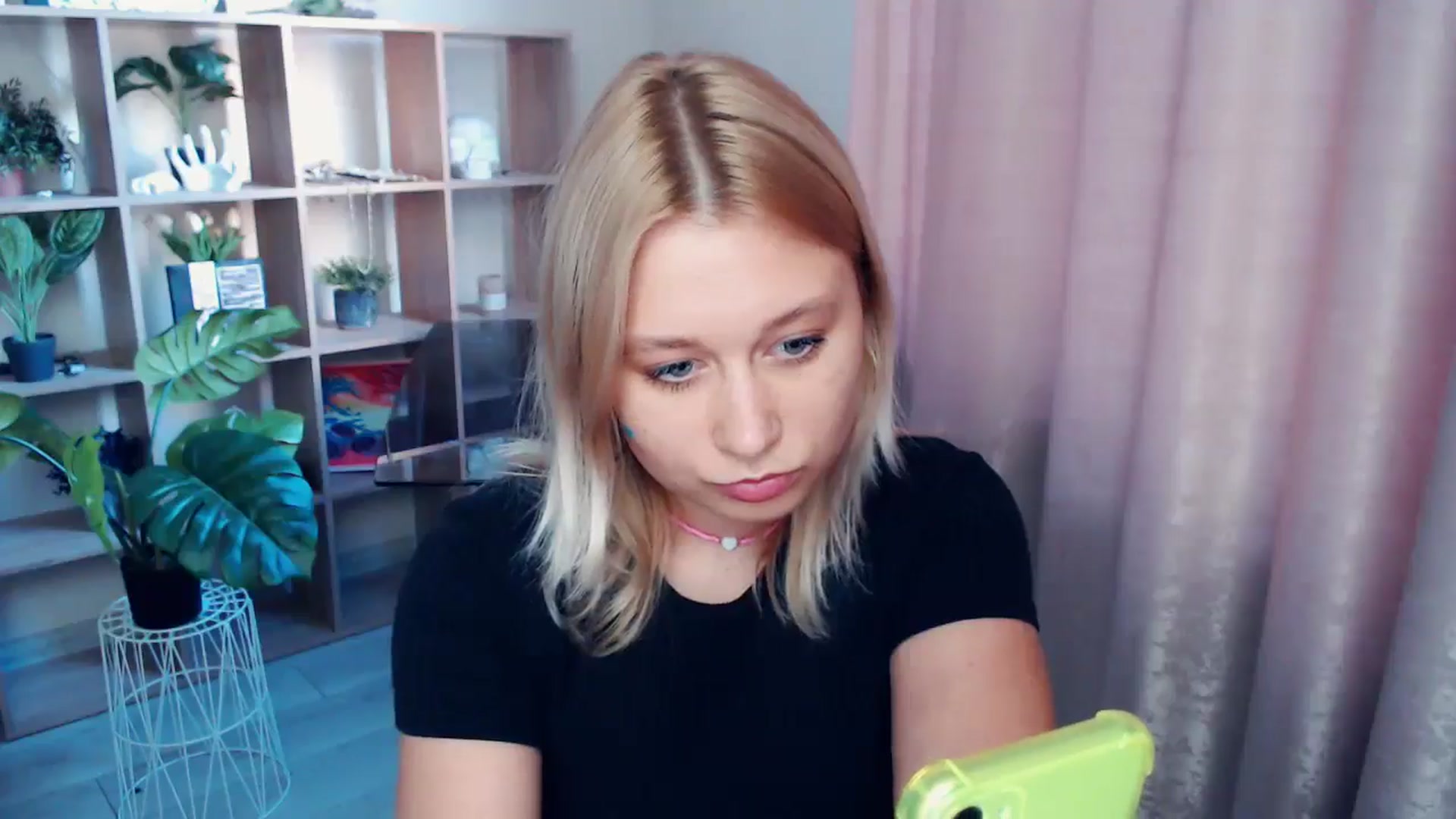 Gallery image thumbnail from Kukla_kolduna's myfreecams stream on, 05/31/2025, 18:09 image 4 of 20