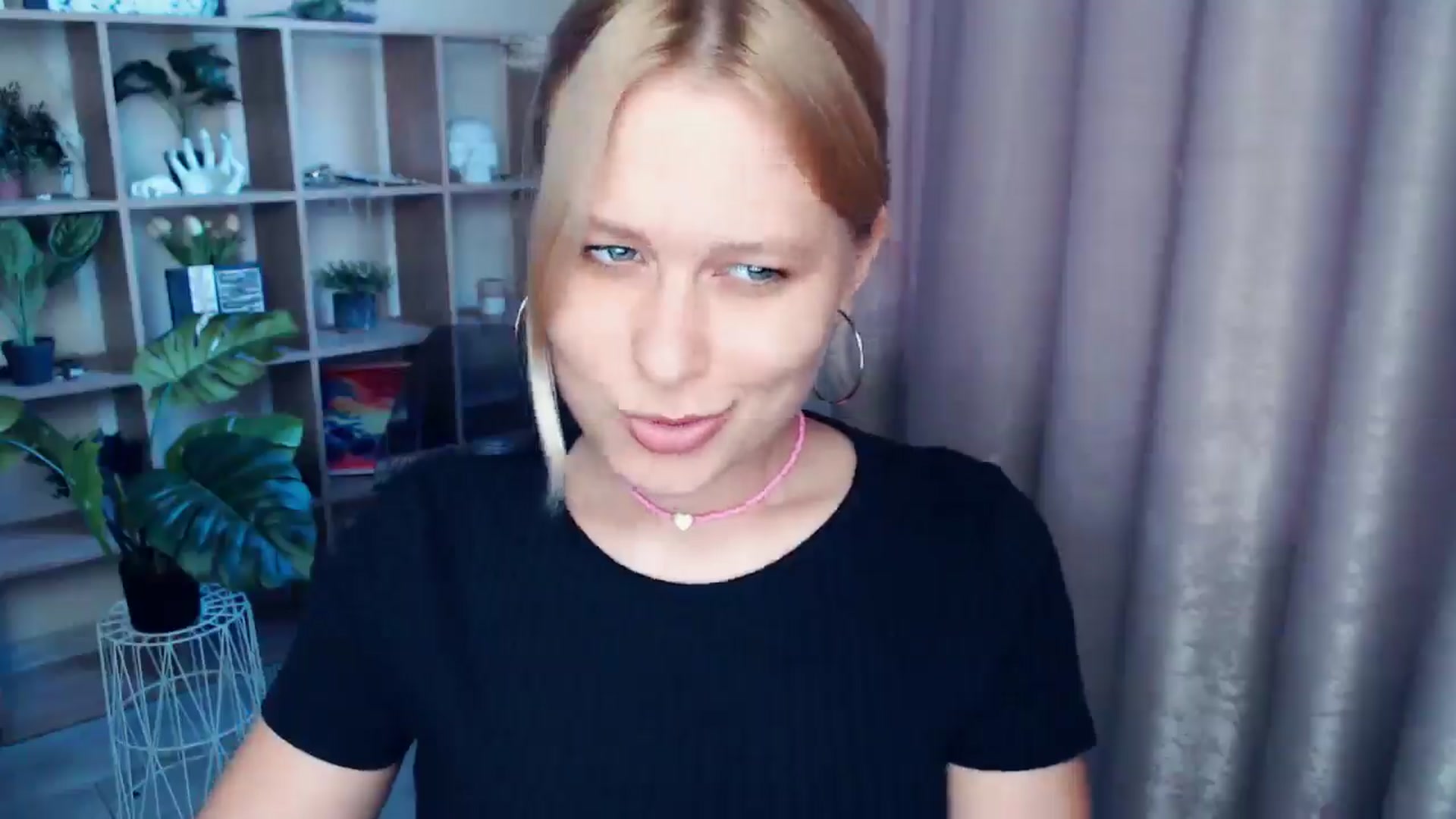 Gallery image thumbnail from Kukla_kolduna's myfreecams stream on, 05/31/2025, 18:09 image 11 of 20