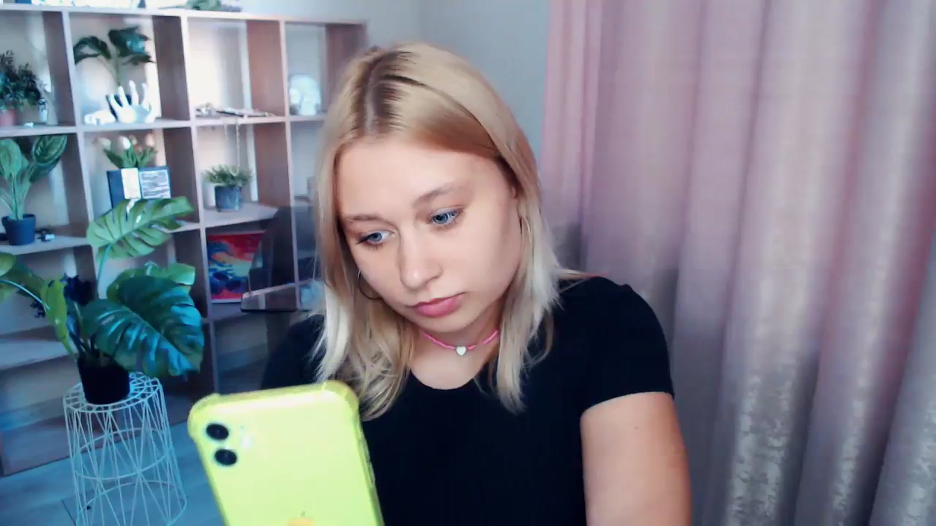 Gallery image thumbnail from Kukla_kolduna's myfreecams stream on, 05/31/2025, 18:09 image 5 of 20