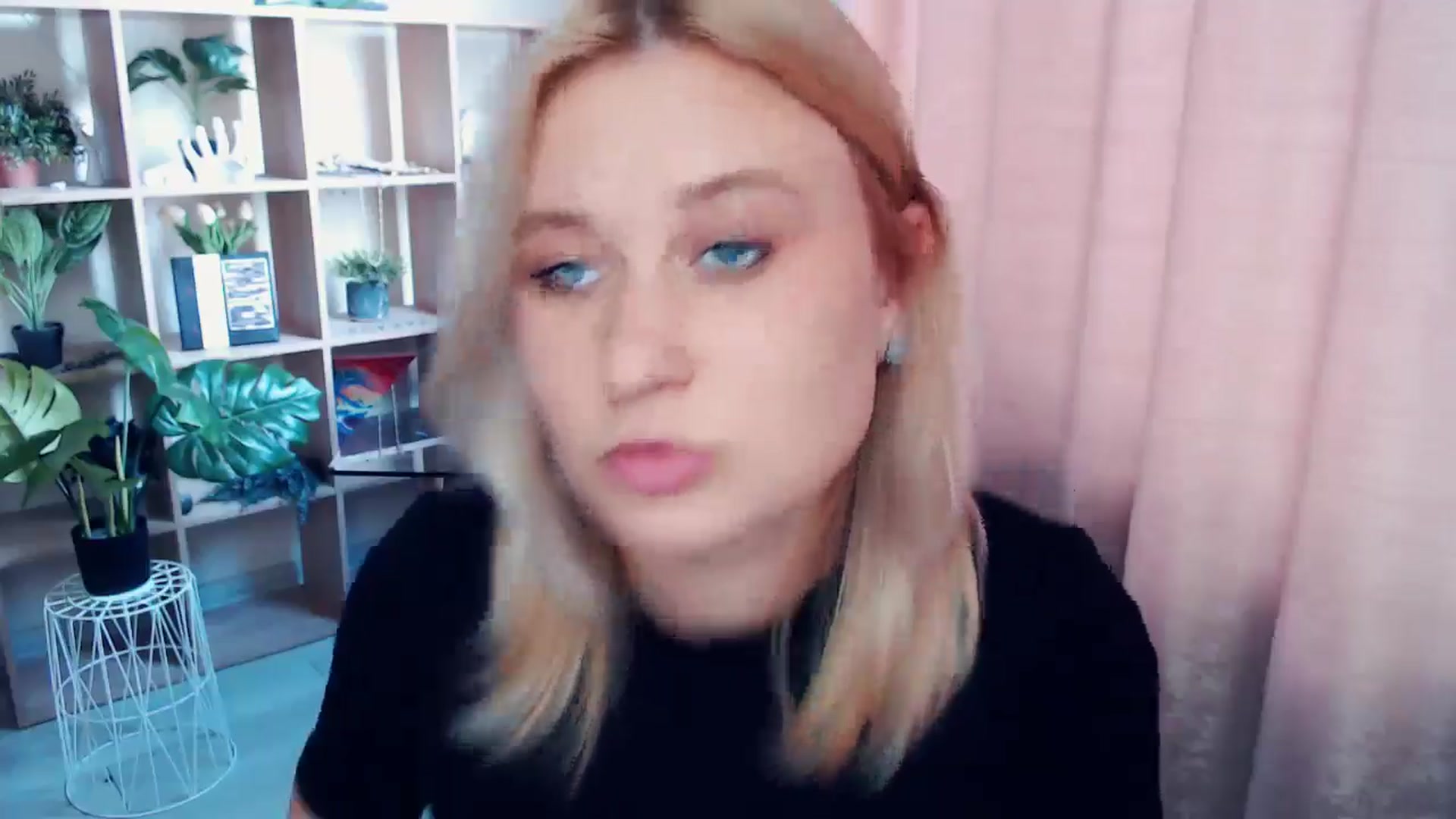 Gallery image thumbnail from Kukla_kolduna's myfreecams stream on, 06/01/2025, 16:15 image 6 of 20