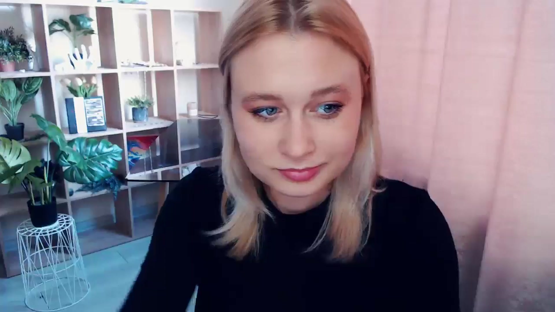 Gallery image thumbnail from Kukla_kolduna's myfreecams stream on, 06/01/2025, 16:15 image 3 of 20