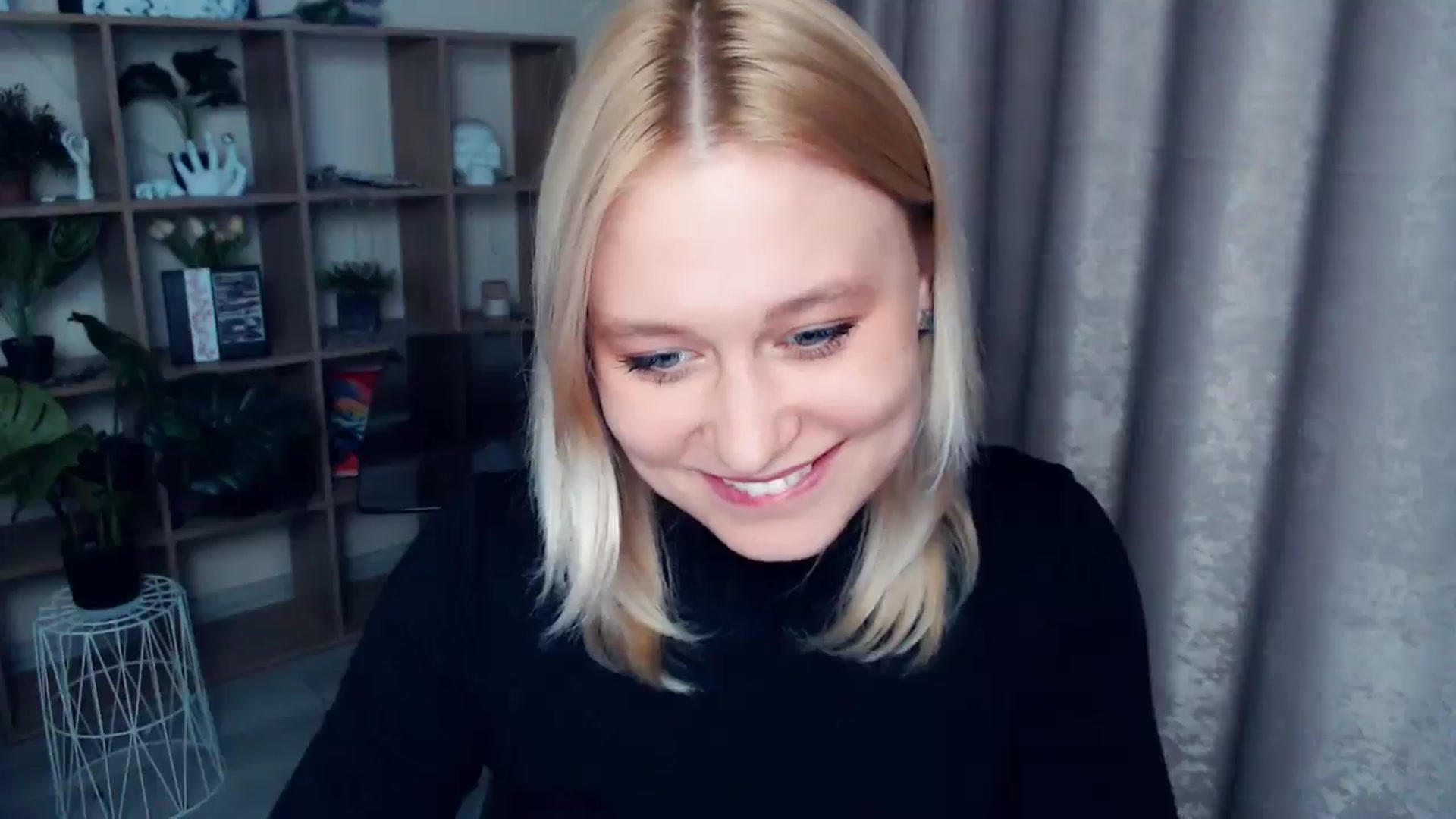 Gallery image thumbnail from Kukla_kolduna's myfreecams stream on, 06/01/2025, 18:18 image 19 of 20