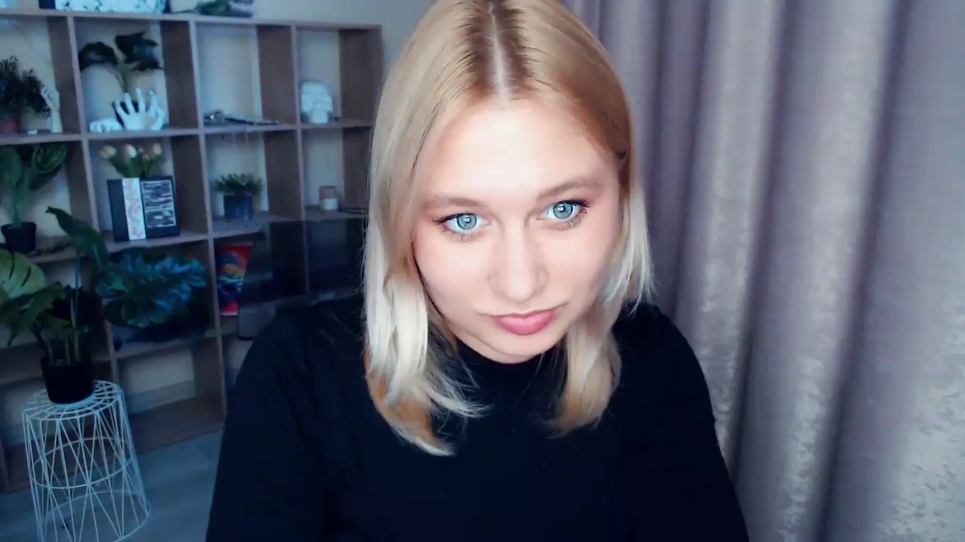 Gallery image thumbnail from Kukla_kolduna's myfreecams stream on, 06/01/2025, 18:18 image 7 of 20