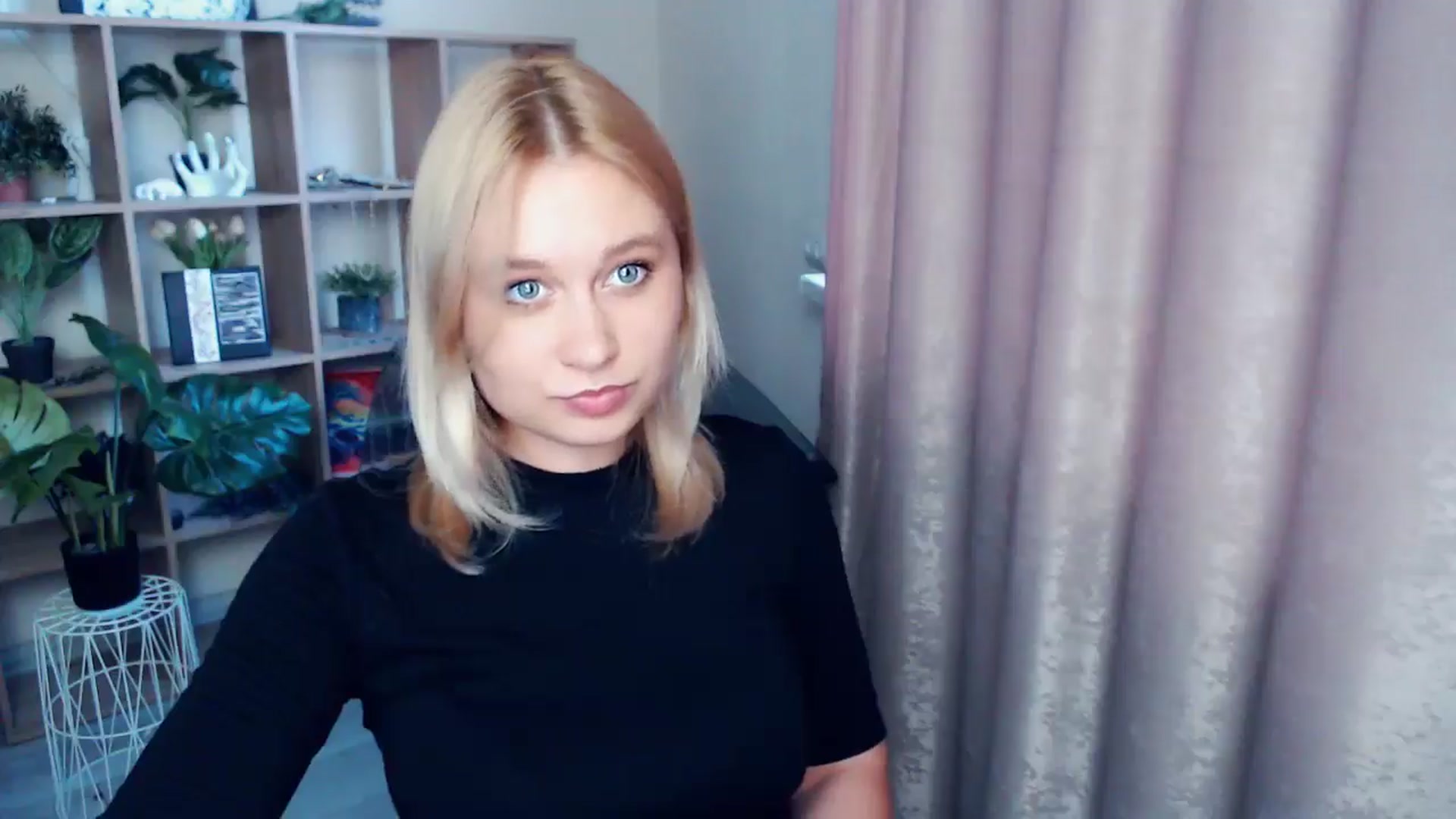 Gallery image thumbnail from Kukla_kolduna's myfreecams stream on, 06/01/2025, 18:18 image 2 of 20