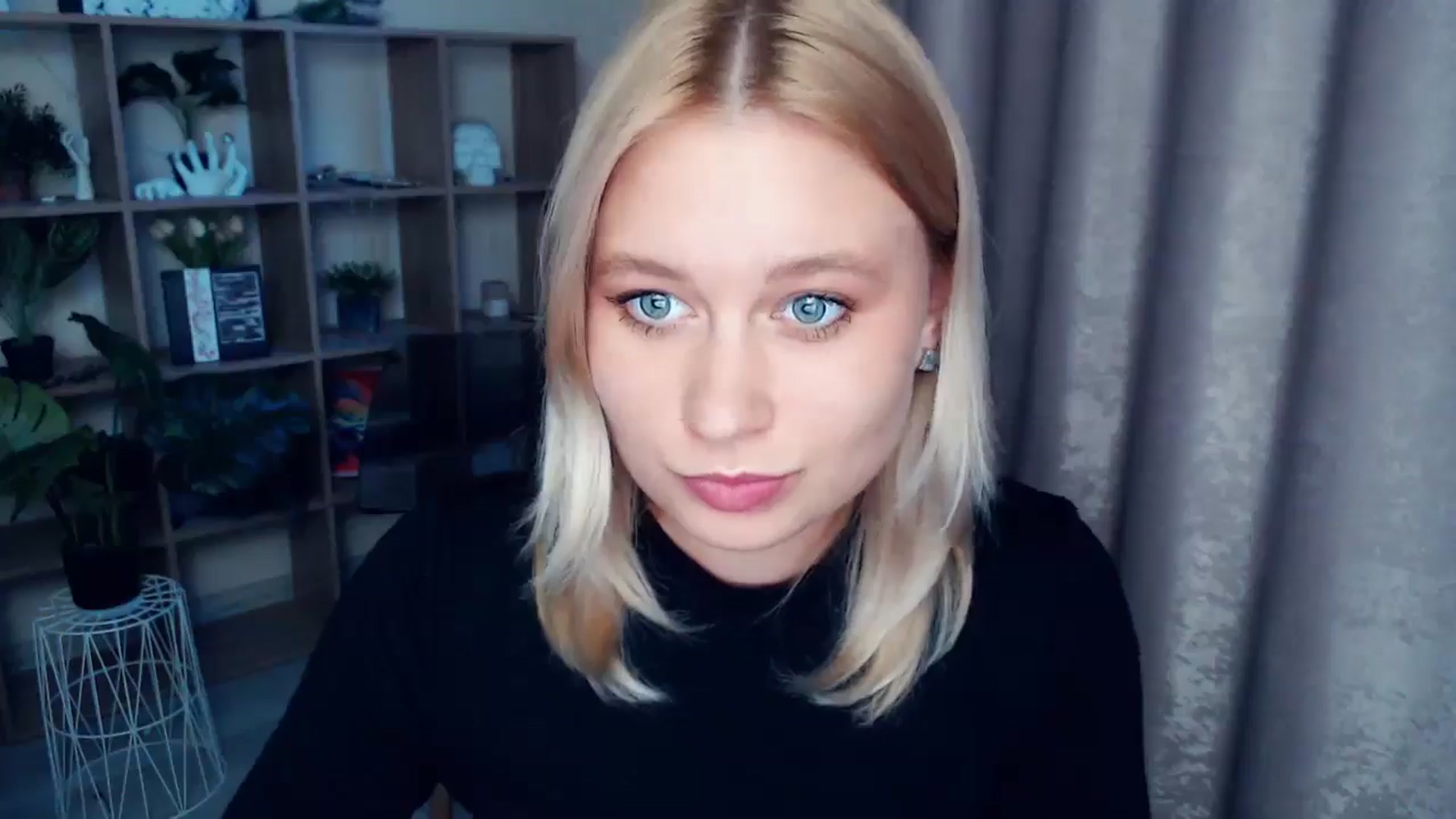 Gallery image thumbnail from Kukla_kolduna's myfreecams stream on, 06/01/2025, 18:18 image 12 of 20