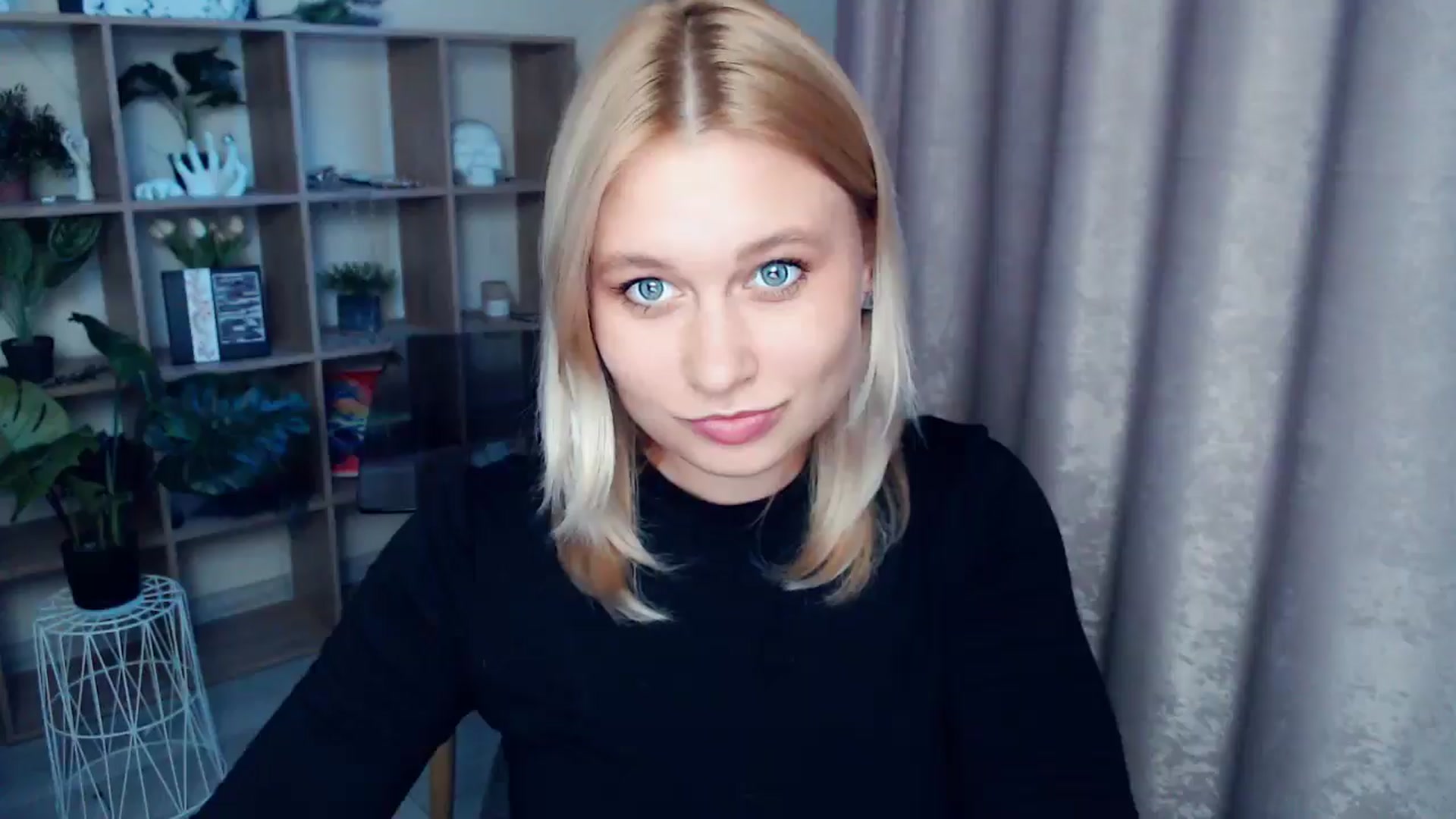 Gallery image thumbnail from Kukla_kolduna's myfreecams stream on, 06/01/2025, 18:18 image 11 of 20