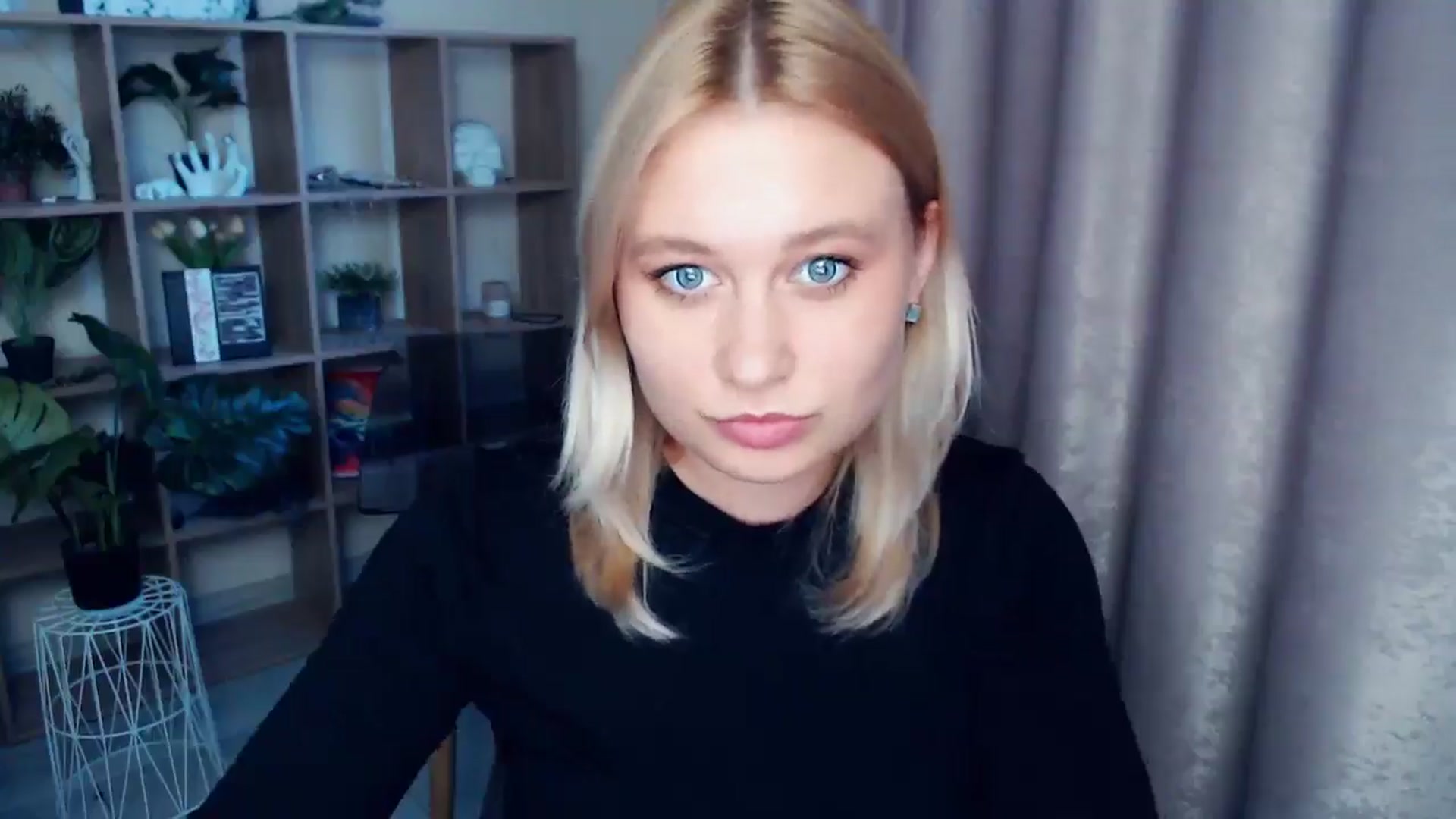 Gallery image thumbnail from Kukla_kolduna's myfreecams stream on, 06/01/2025, 18:18 image 8 of 20