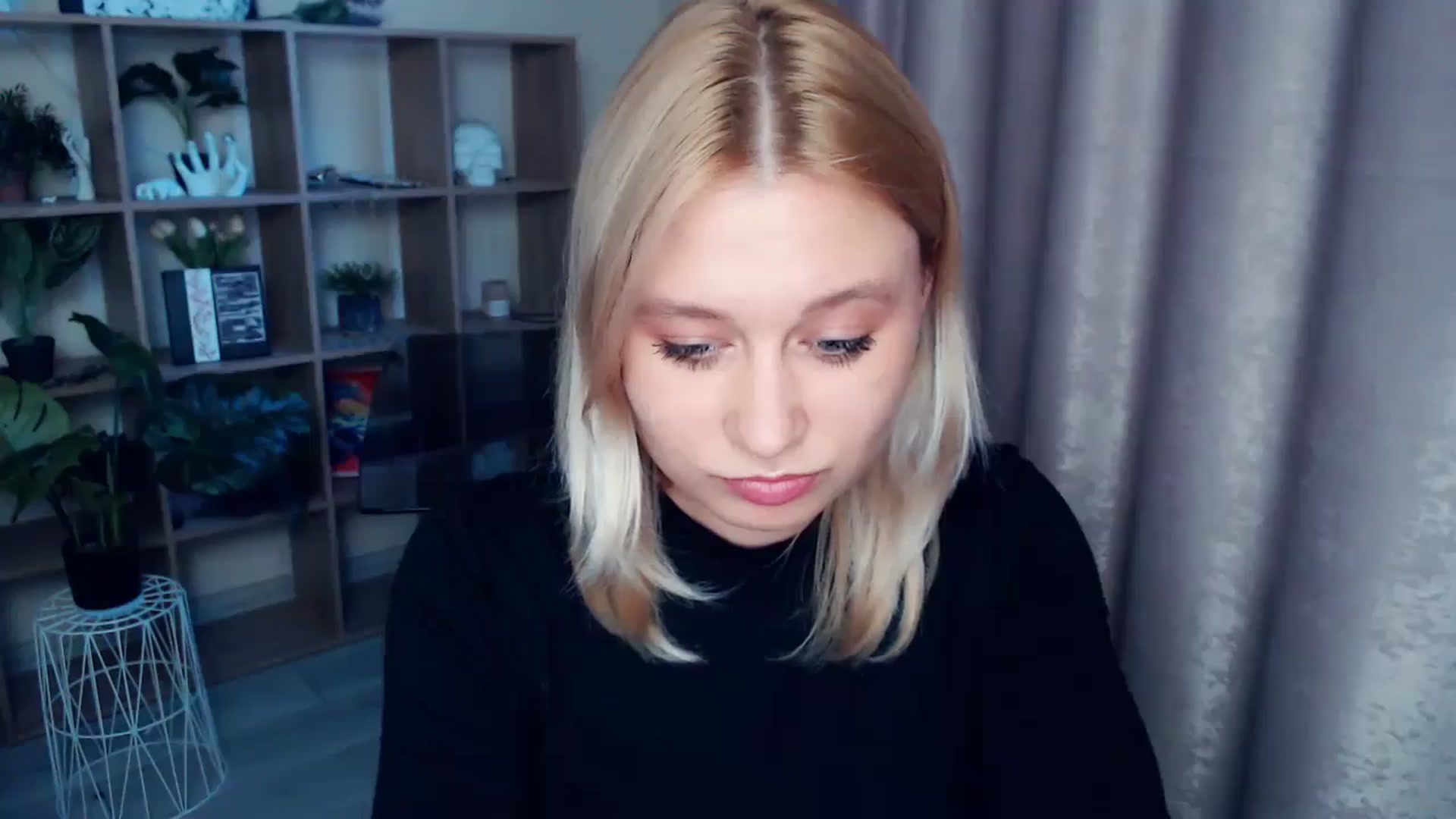 Gallery image thumbnail from Kukla_kolduna's myfreecams stream on, 06/01/2025, 18:18 image 9 of 20