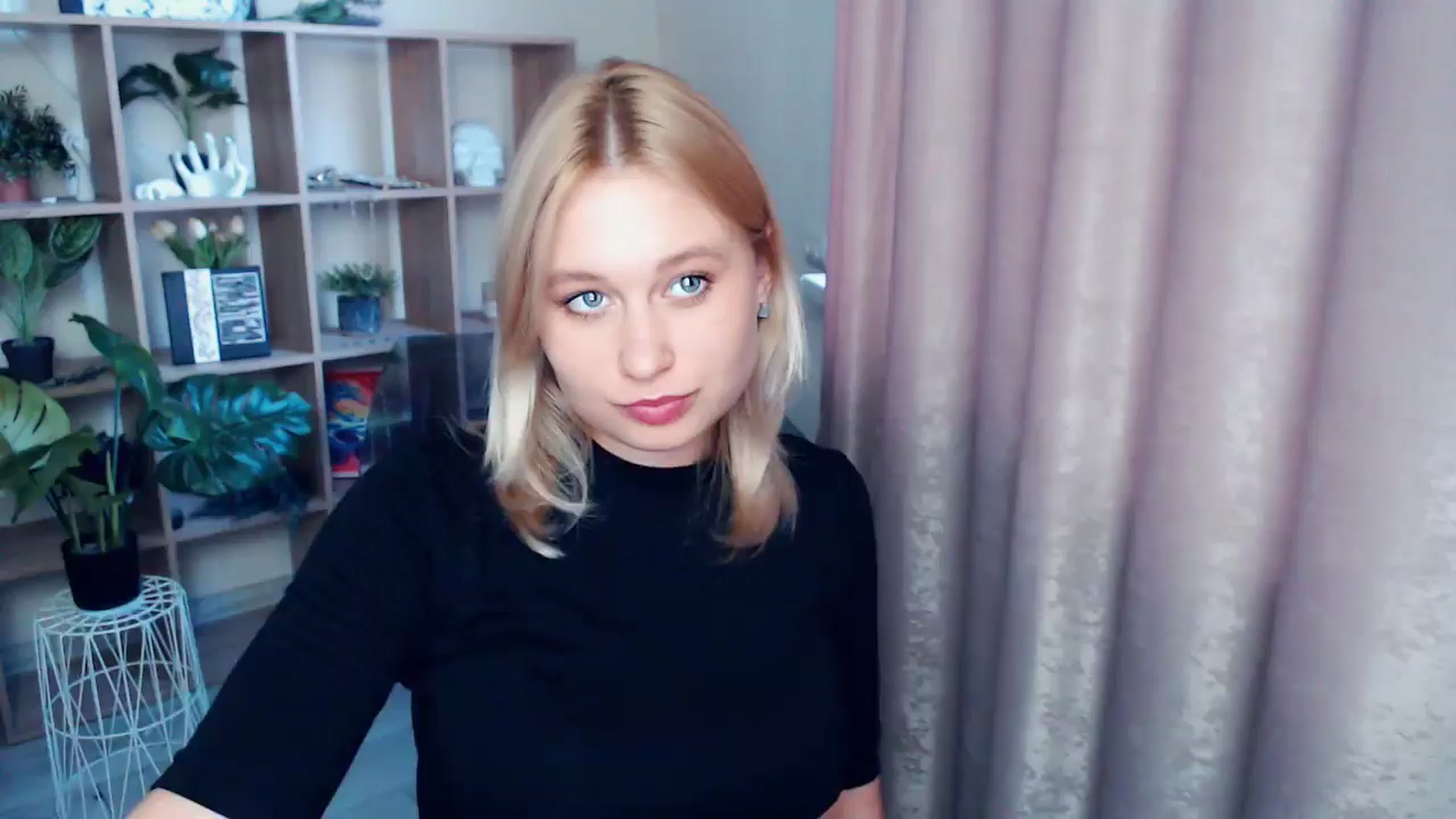 Gallery image thumbnail from Kukla_kolduna's myfreecams stream on, 06/01/2025, 18:18 image 1 of 20