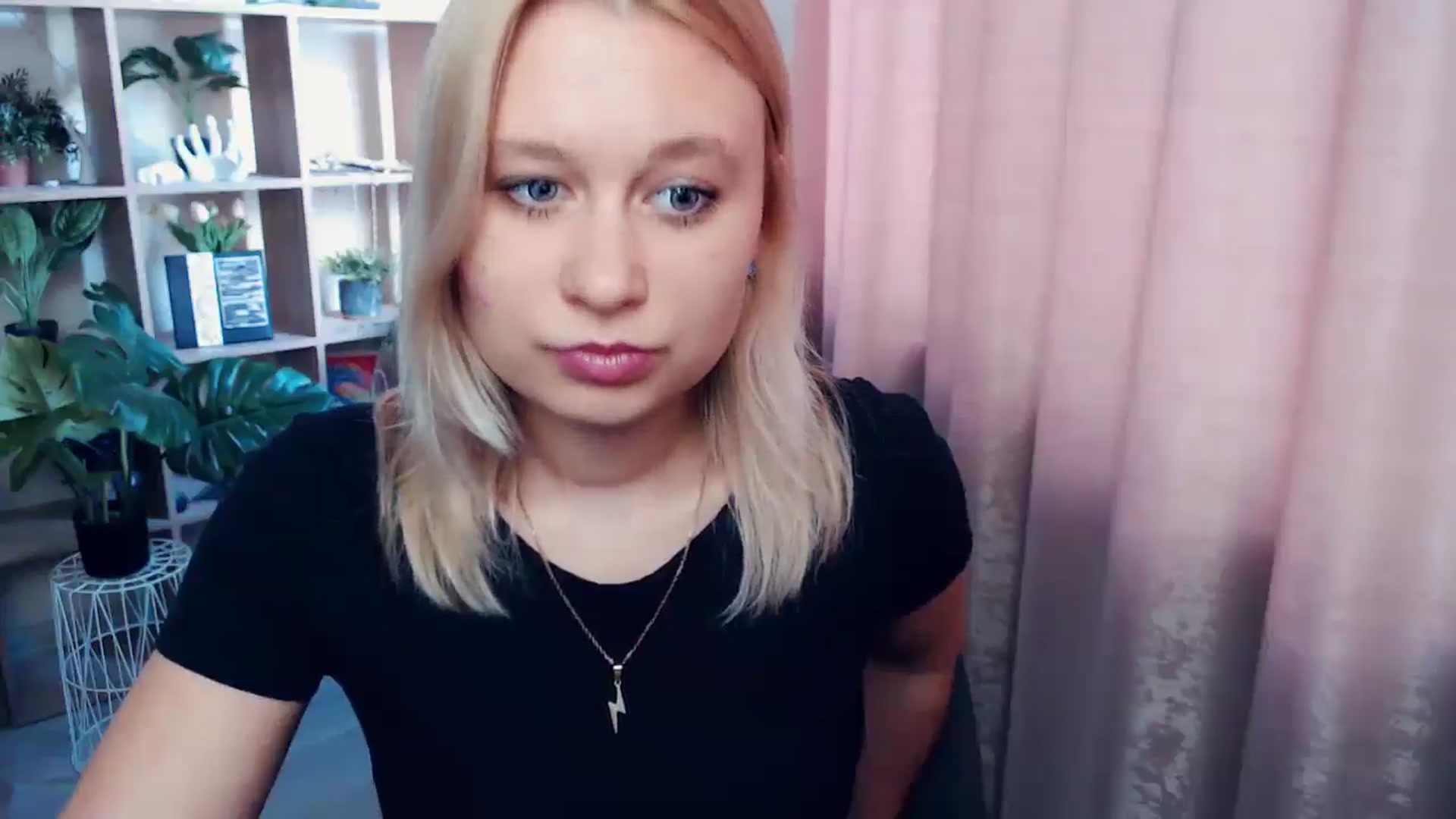 Gallery image thumbnail from Kukla_kolduna's myfreecams stream on, 06/05/2025, 17:23 image 8 of 20
