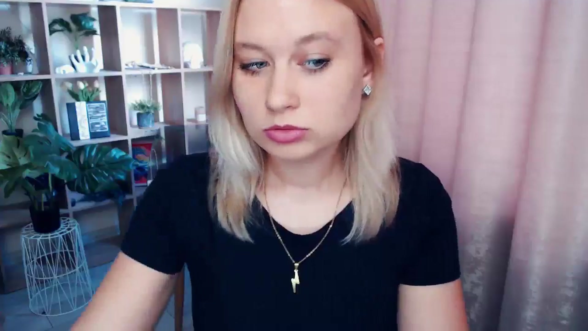 Gallery image thumbnail from Kukla_kolduna's myfreecams stream on, 06/05/2025, 17:23 image 9 of 20