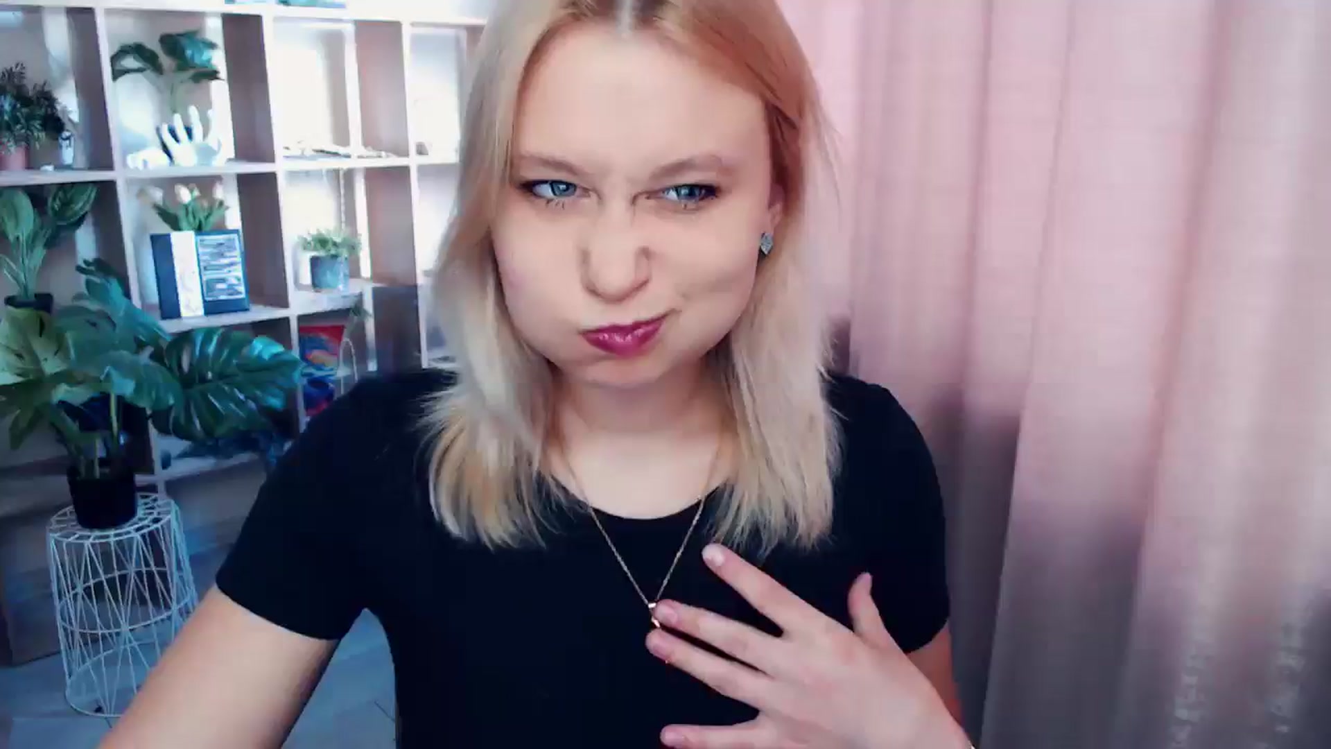 Gallery image thumbnail from Kukla_kolduna's myfreecams stream on, 06/05/2025, 17:23 image 1 of 20