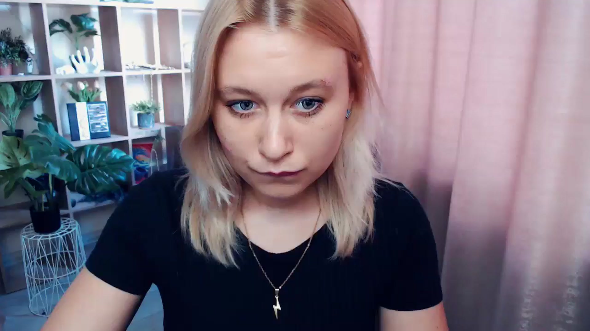 Gallery image thumbnail from Kukla_kolduna's myfreecams stream on, 06/05/2025, 17:23 image 6 of 20
