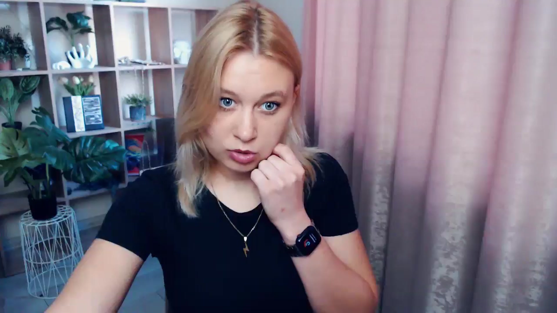 Gallery image thumbnail from Kukla_kolduna's myfreecams stream on, 06/05/2025, 17:23 image 18 of 20