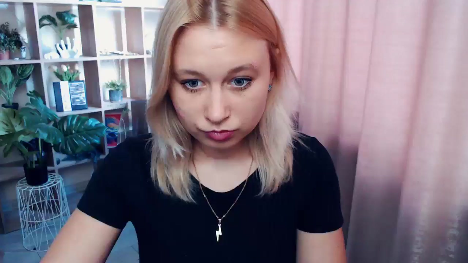 Gallery image thumbnail from Kukla_kolduna's myfreecams stream on, 06/05/2025, 17:23 image 5 of 20