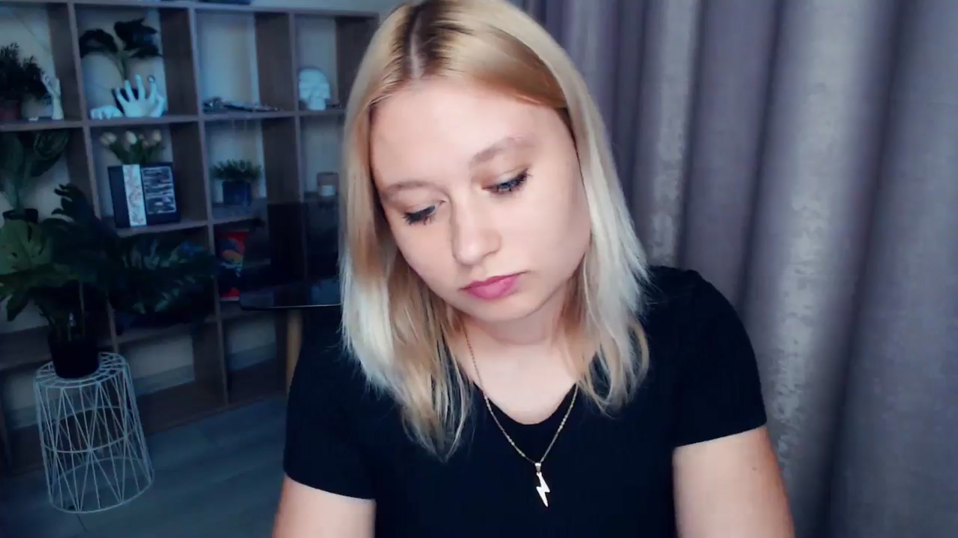 Gallery image thumbnail from Kukla_kolduna's myfreecams stream on, 06/05/2025, 18:20 image 9 of 20