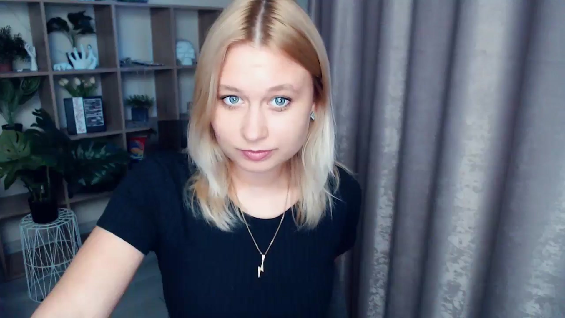 Gallery image thumbnail from Kukla_kolduna's myfreecams stream on, 06/05/2025, 18:20 image 15 of 20
