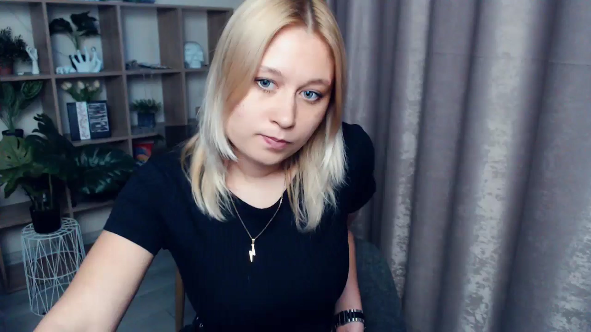 Gallery image thumbnail from Kukla_kolduna's myfreecams stream on, 06/05/2025, 18:20 image 19 of 20