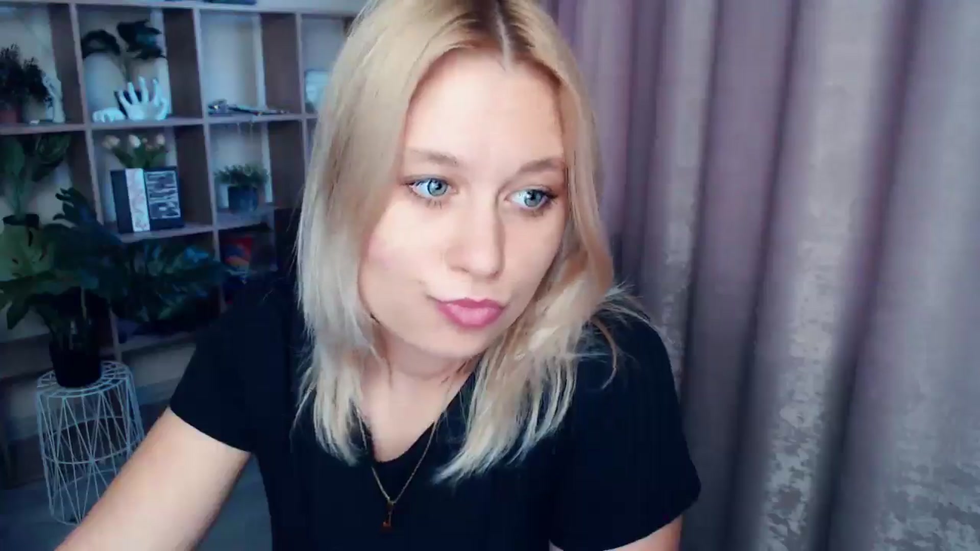 Gallery image thumbnail from Kukla_kolduna's myfreecams stream on, 06/05/2025, 18:20 image 2 of 20