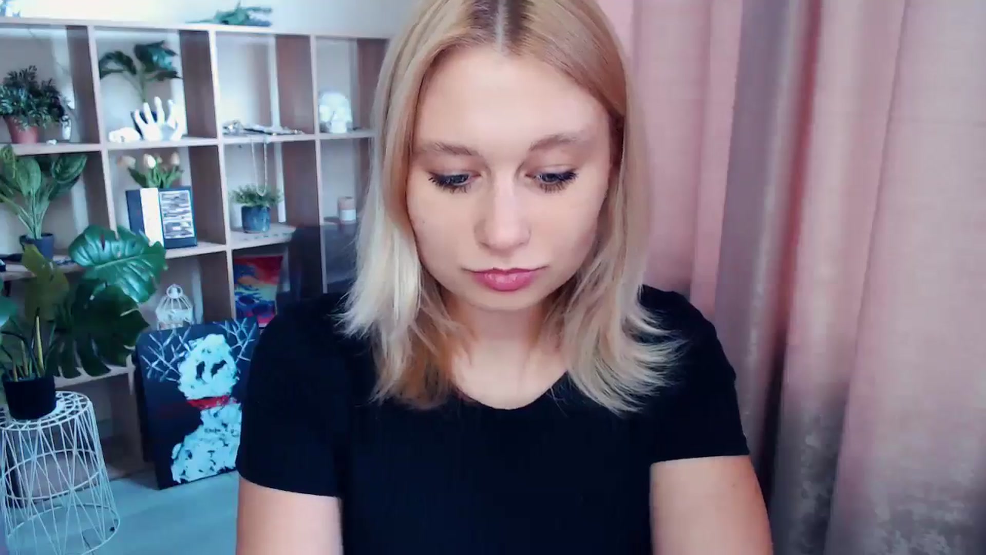 Gallery image thumbnail from Kukla_kolduna's myfreecams stream on, 06/06/2025, 16:25 image 9 of 20