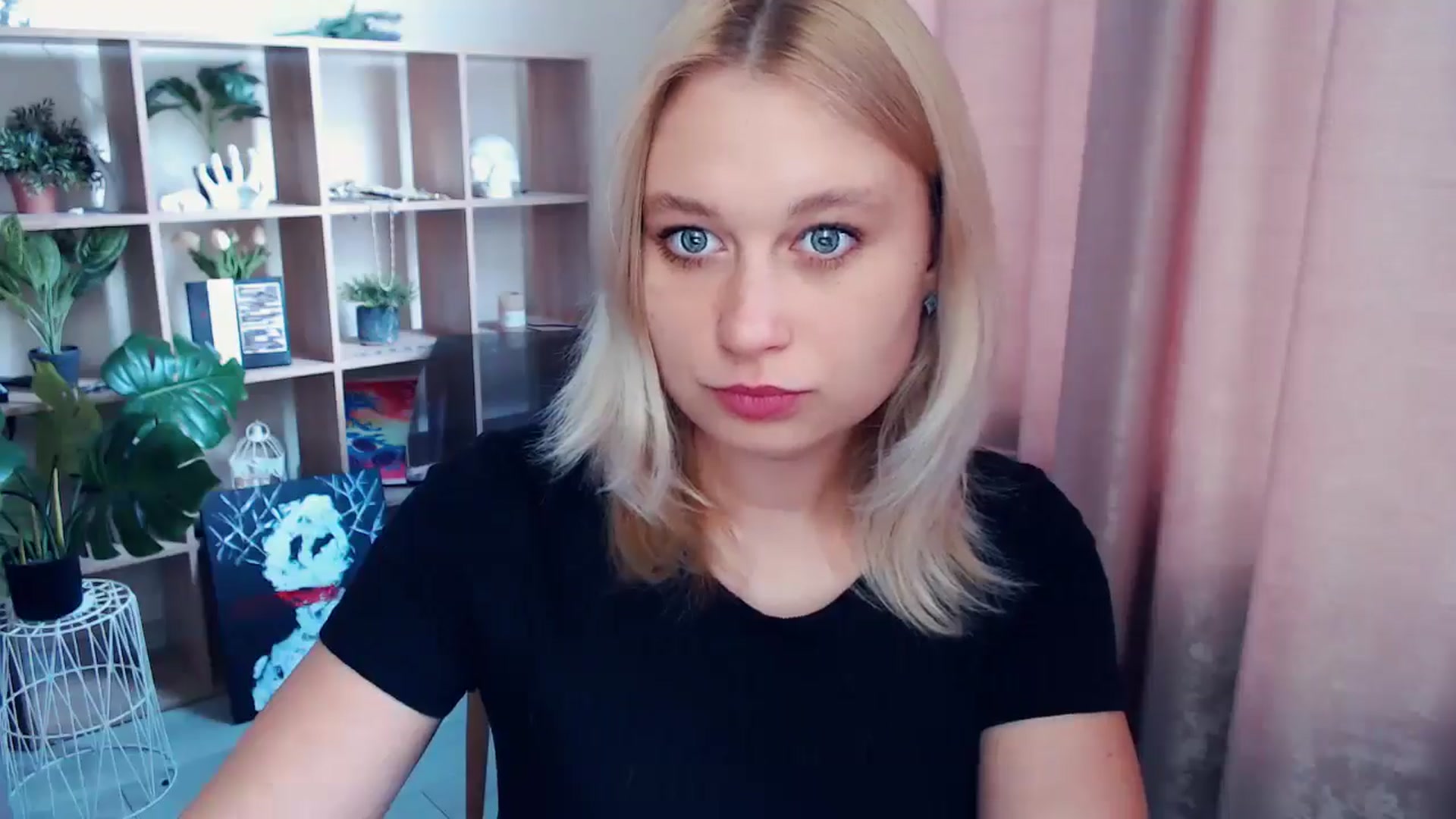 Gallery image thumbnail from Kukla_kolduna's myfreecams stream on, 06/06/2025, 16:25 image 4 of 20