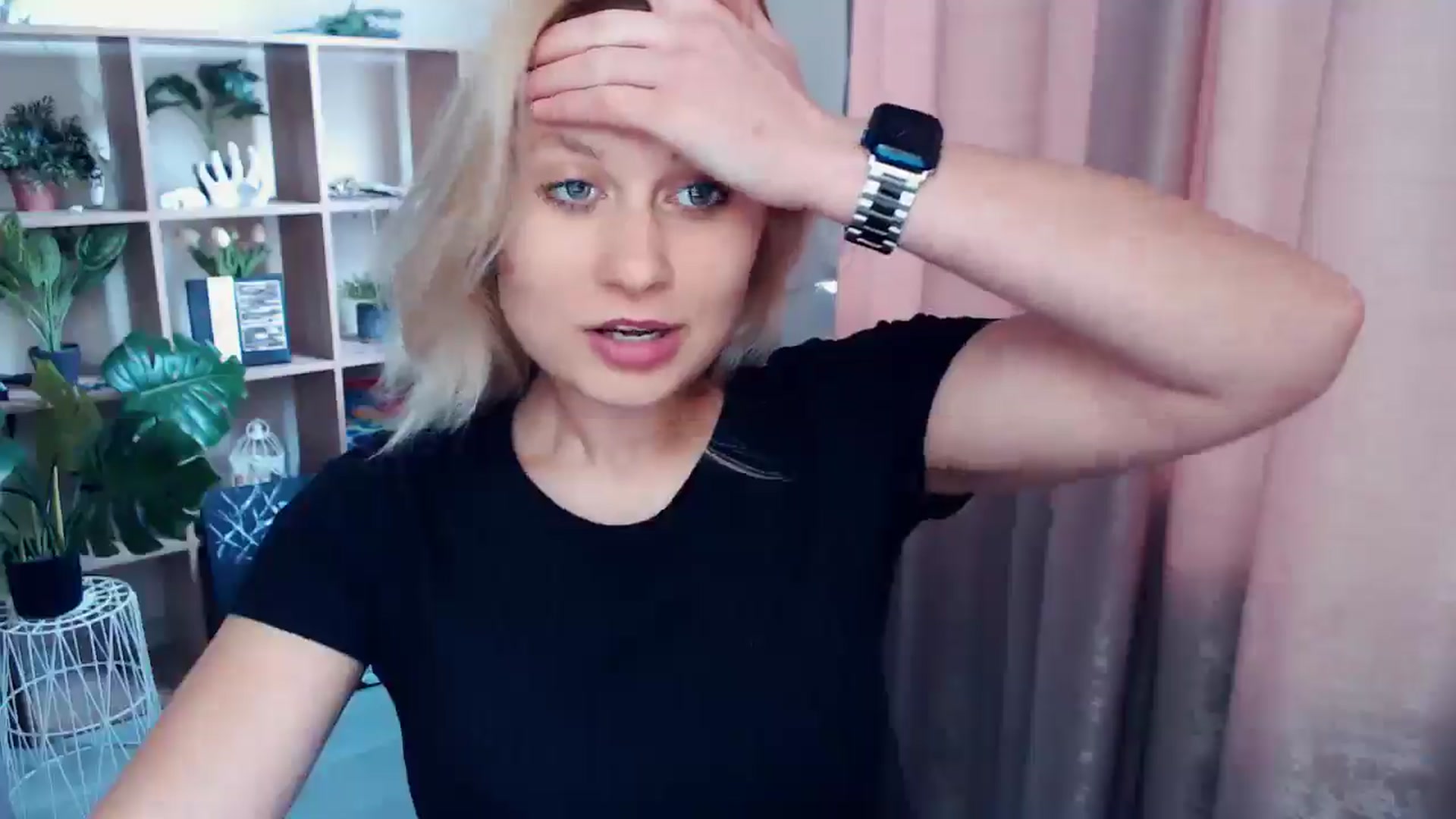 Gallery image thumbnail from Kukla_kolduna's myfreecams stream on, 06/06/2025, 16:25 image 14 of 20