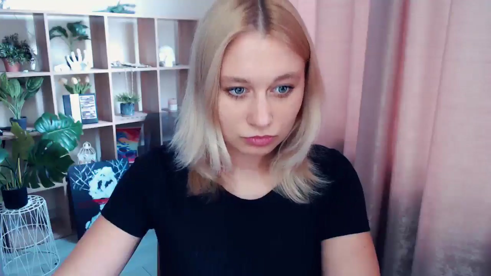 Gallery image thumbnail from Kukla_kolduna's myfreecams stream on, 06/06/2025, 16:25 image 3 of 20